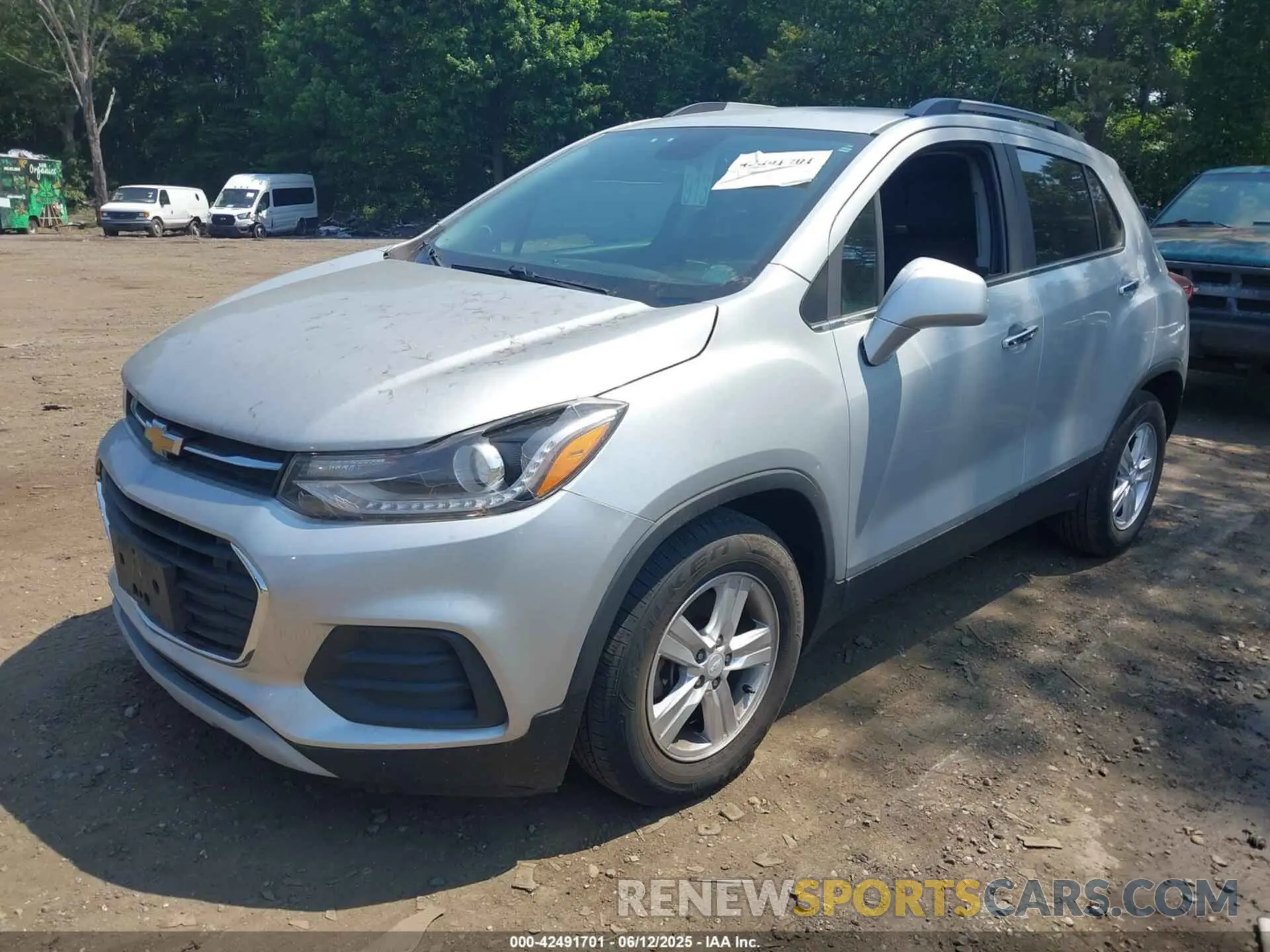 2 Photograph of a damaged car 3GNCJLSB9LL221430 CHEVROLET TRAX 2020