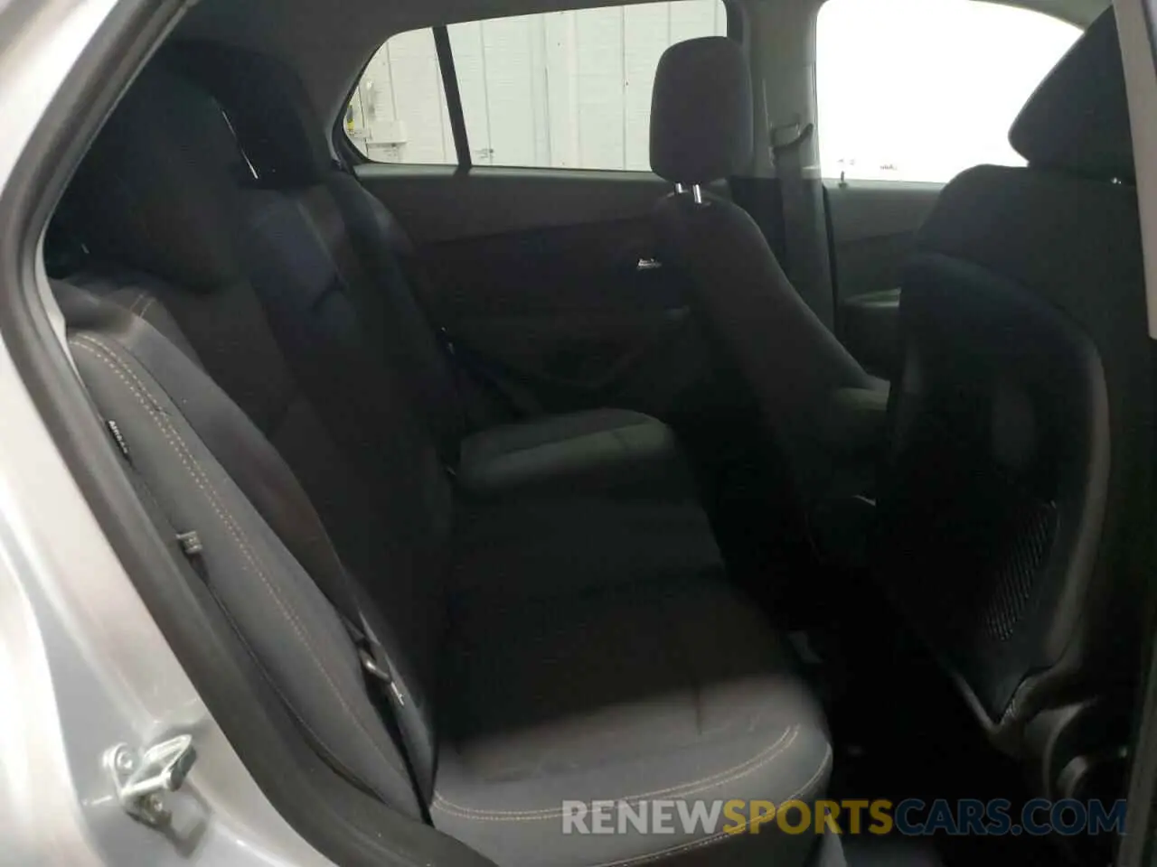 11 Фотография поврежденного автомобиля 3GNCJLSB9LL328526 CHEVROLET TRAX 2020