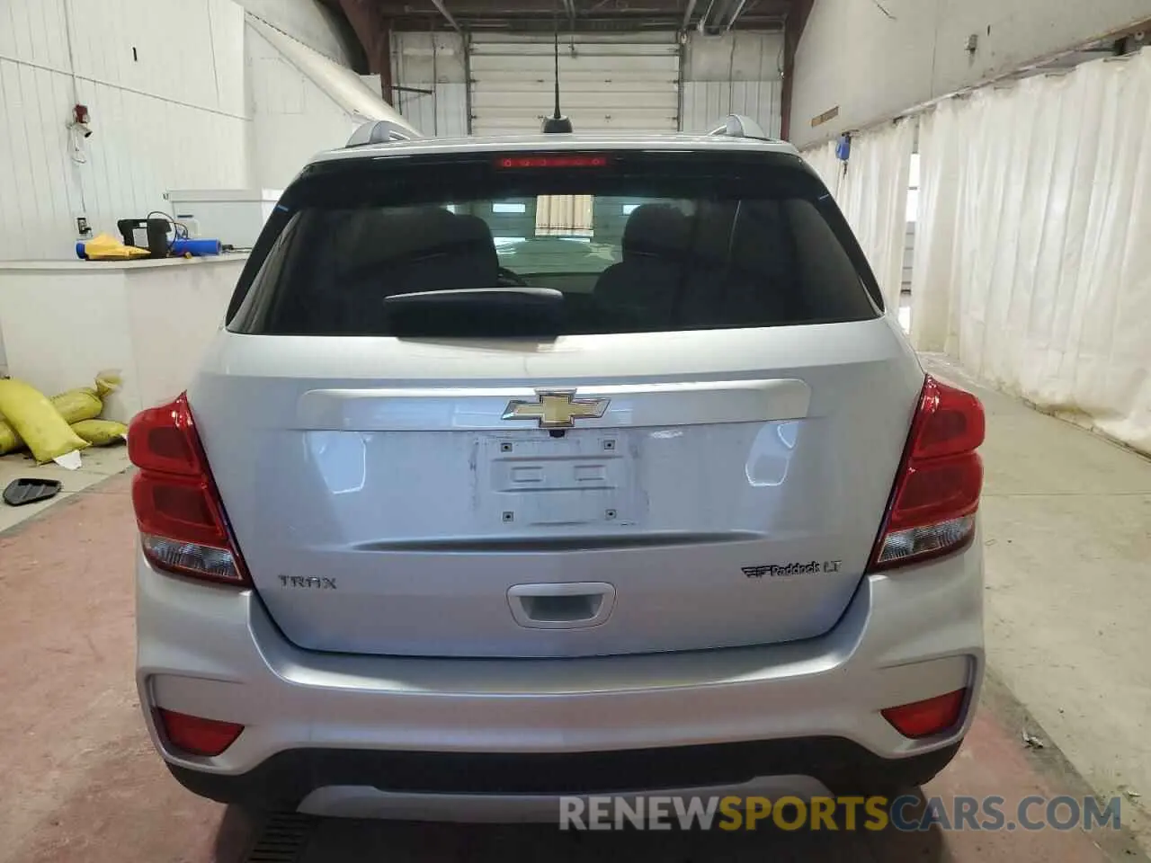 6 Фотография поврежденного автомобиля 3GNCJLSB9LL328526 CHEVROLET TRAX 2020