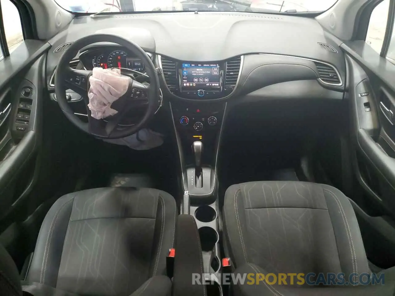 8 Фотография поврежденного автомобиля 3GNCJLSB9LL328526 CHEVROLET TRAX 2020