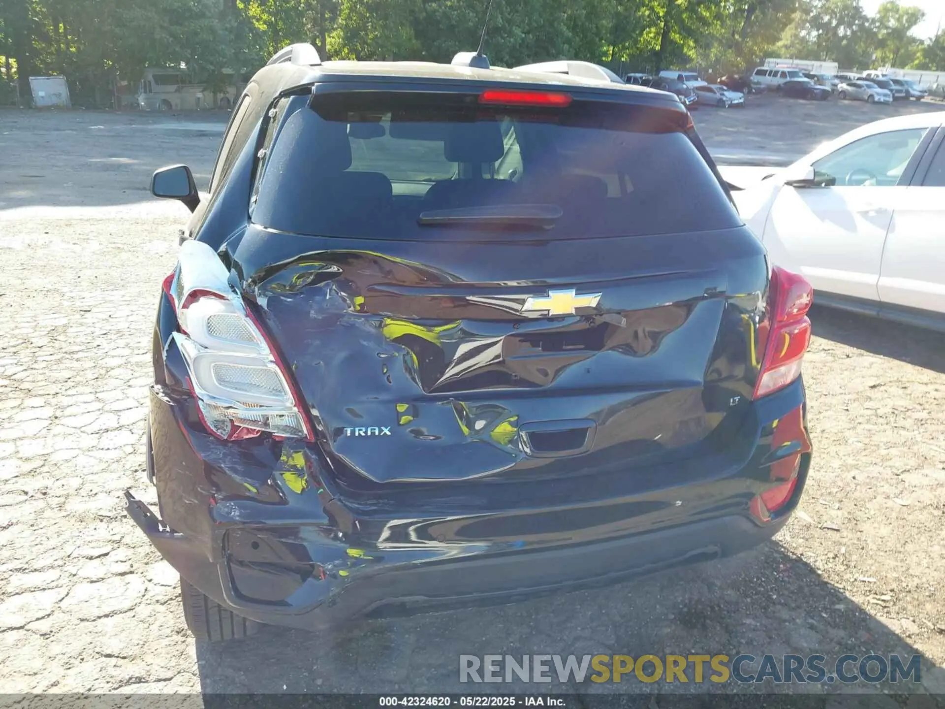 16 Photograph of a damaged car 3GNCJLSBXLL342340 CHEVROLET TRAX 2020