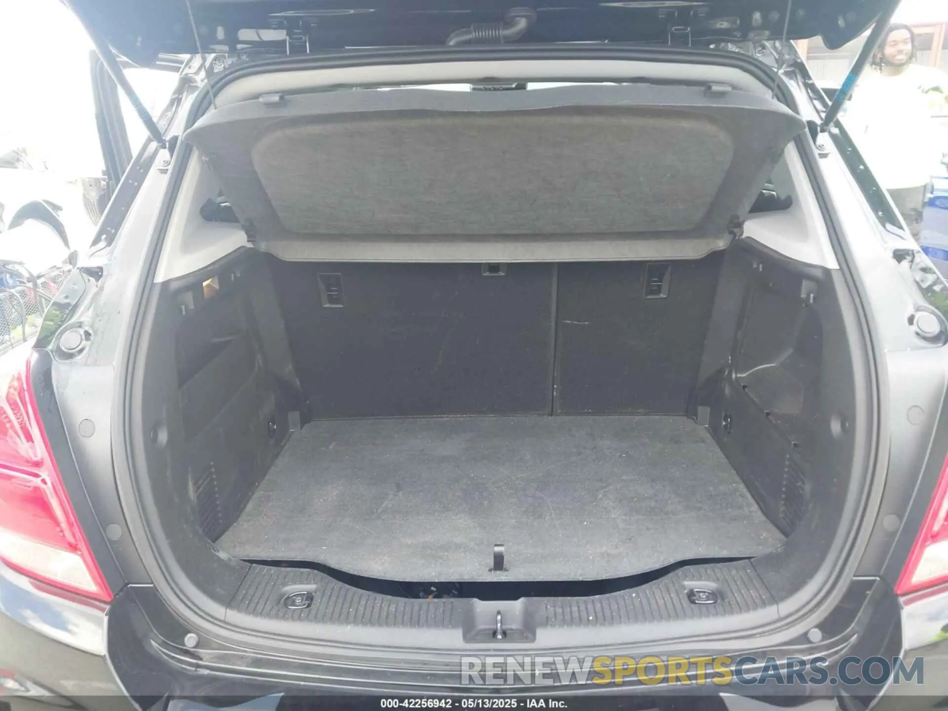 13 Photograph of a damaged car 3GNCJMSB3LL165006 CHEVROLET TRAX 2020