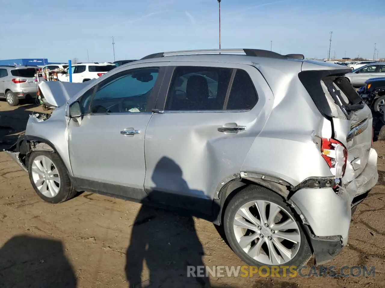 2 Photograph of a damaged car 3GNCJMSB7LL169477 CHEVROLET TRAX 2020