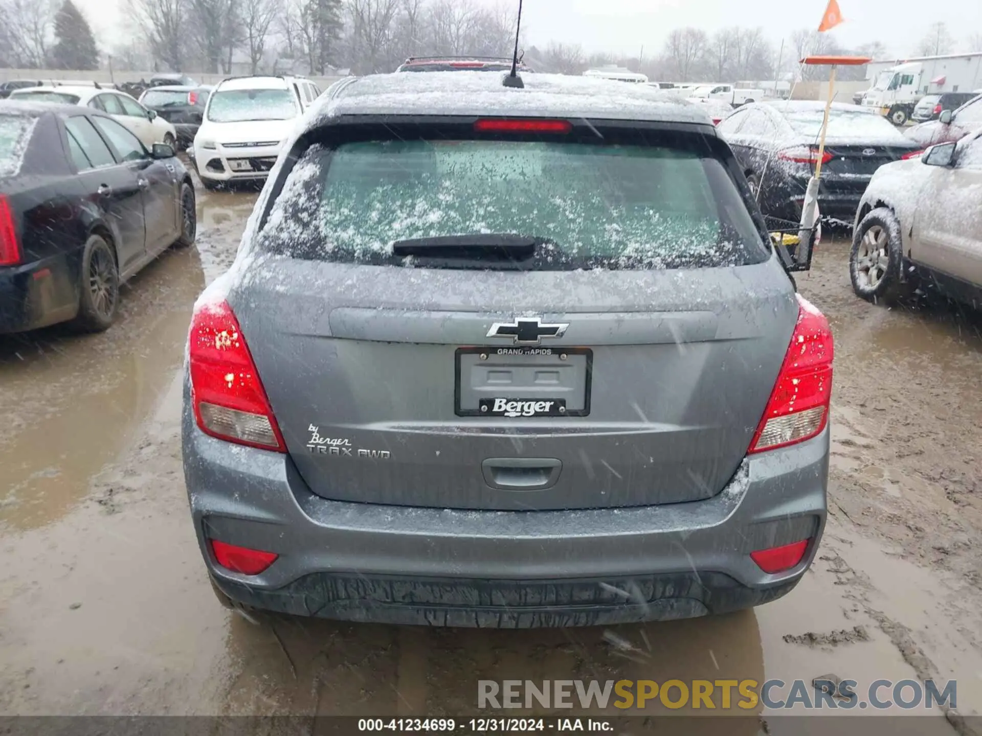 16 Фотография поврежденного автомобиля 3GNCJNSB0LL314882 CHEVROLET TRAX 2020