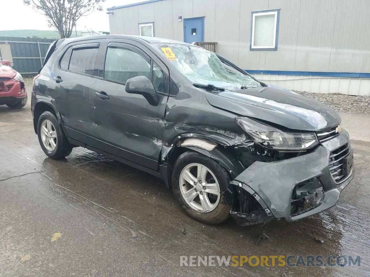 4 Photograph of a damaged car 3GNCJNSB2LL107197 CHEVROLET TRAX 2020