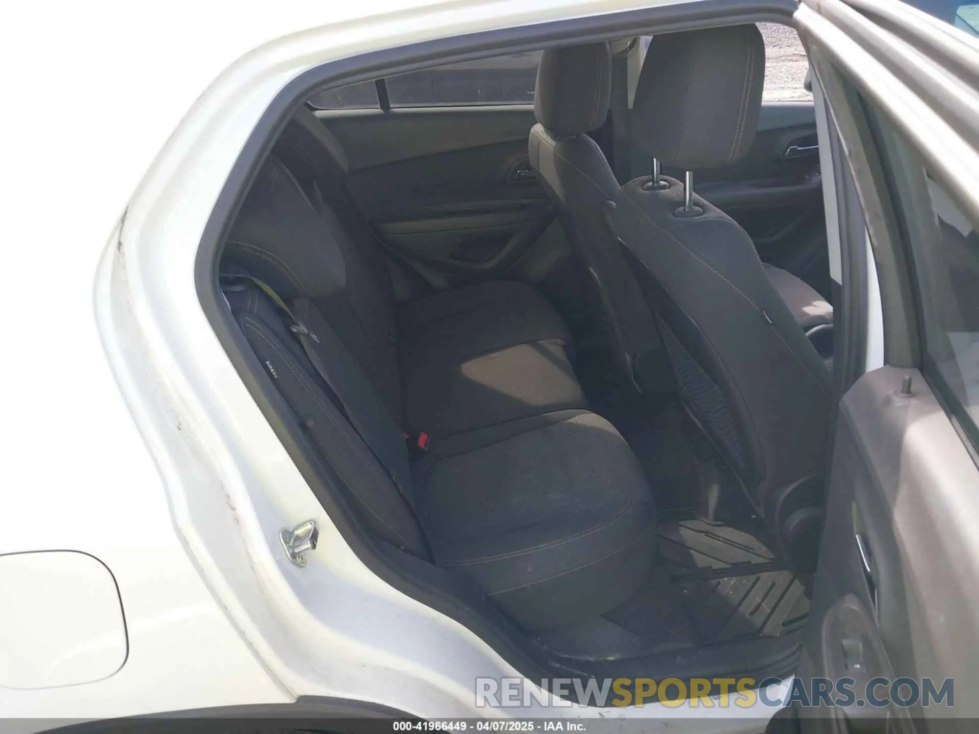 8 Фотография поврежденного автомобиля 3GNCJNSB2LL156965 CHEVROLET TRAX 2020