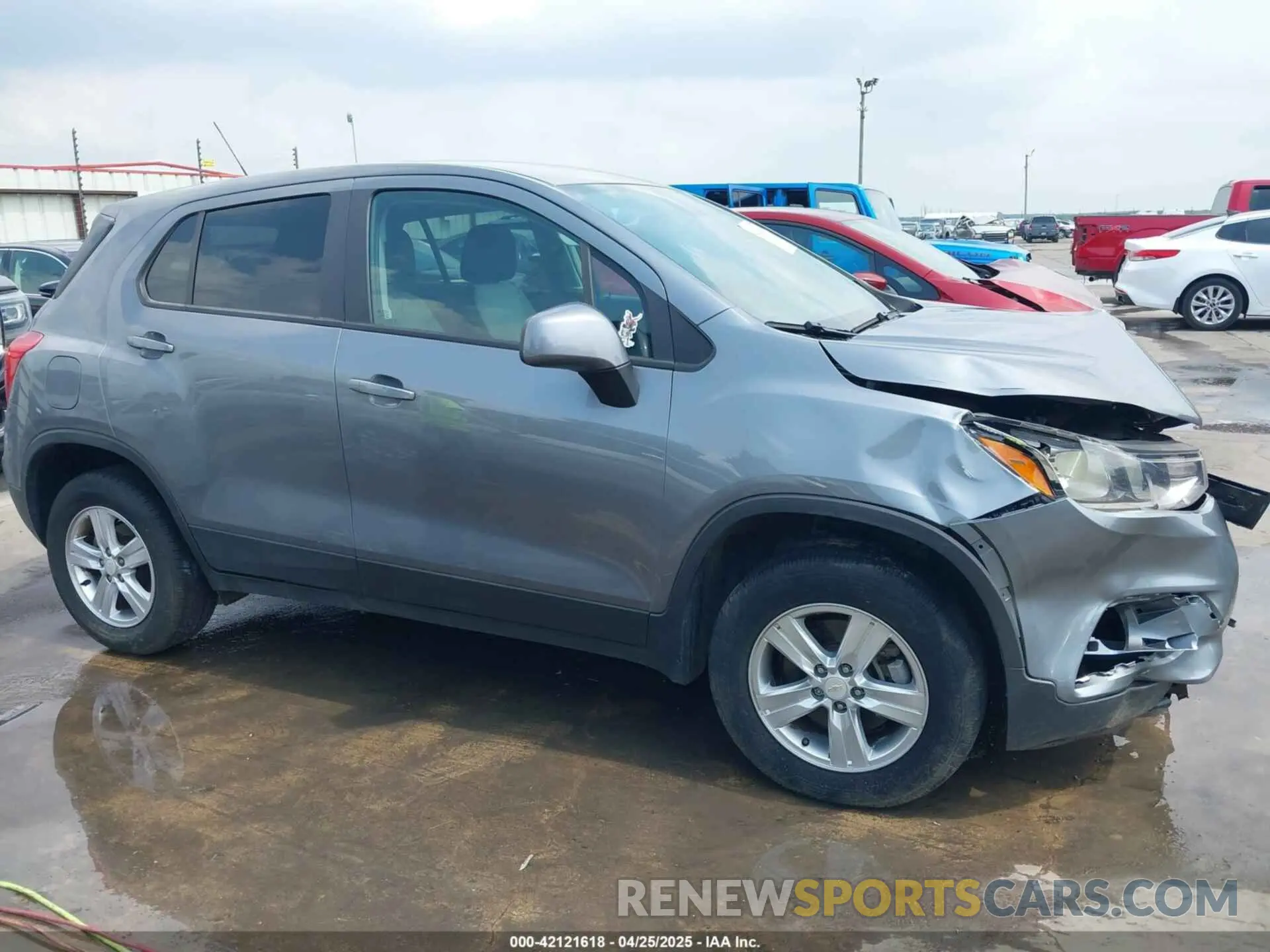 13 Photograph of a damaged car 3GNCJNSB4LL195895 CHEVROLET TRAX 2020
