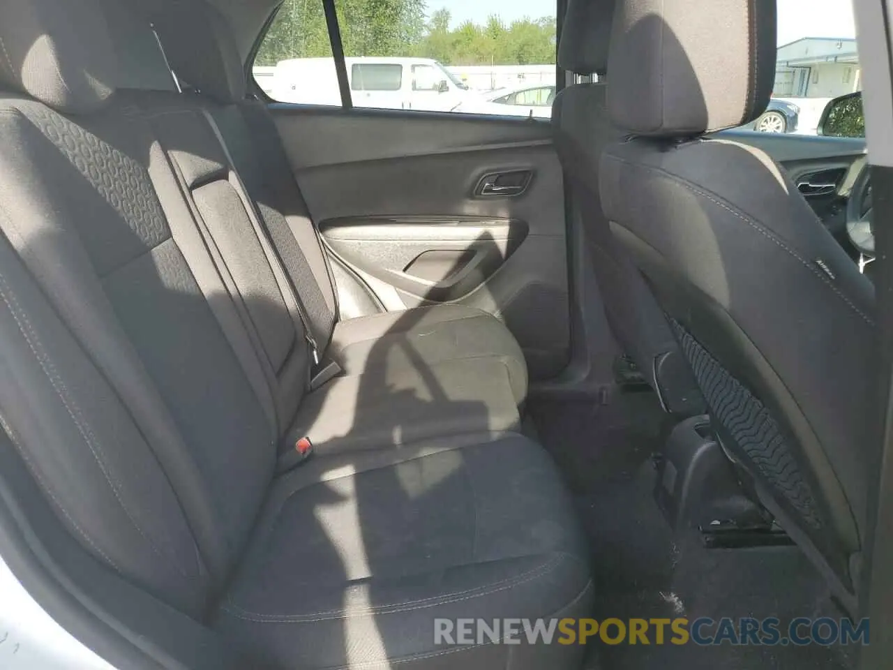 11 Photograph of a damaged car 3GNCJNSB5LL298453 CHEVROLET TRAX 2020