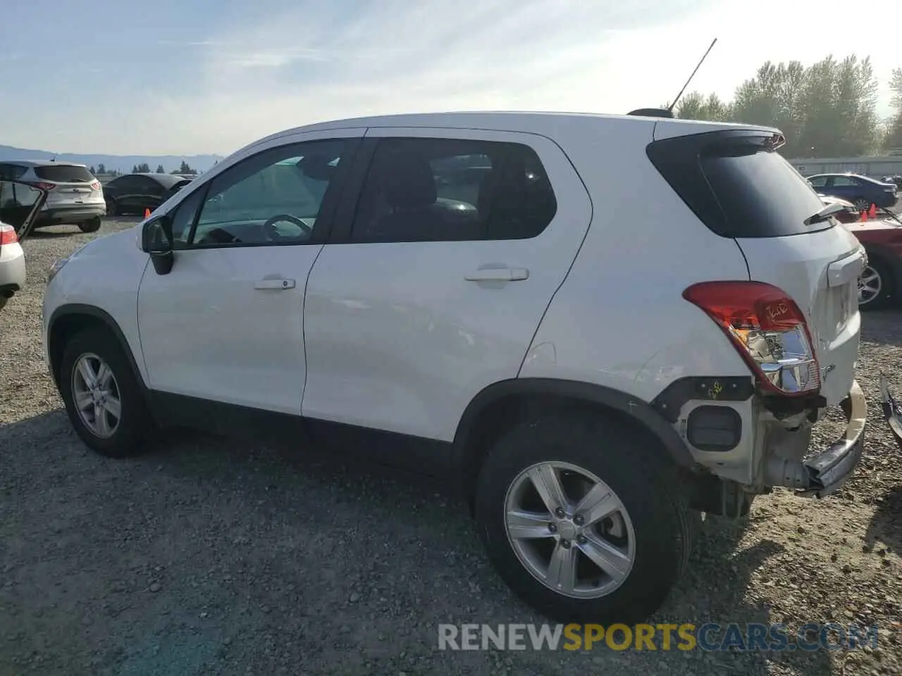 2 Photograph of a damaged car 3GNCJNSB5LL298453 CHEVROLET TRAX 2020