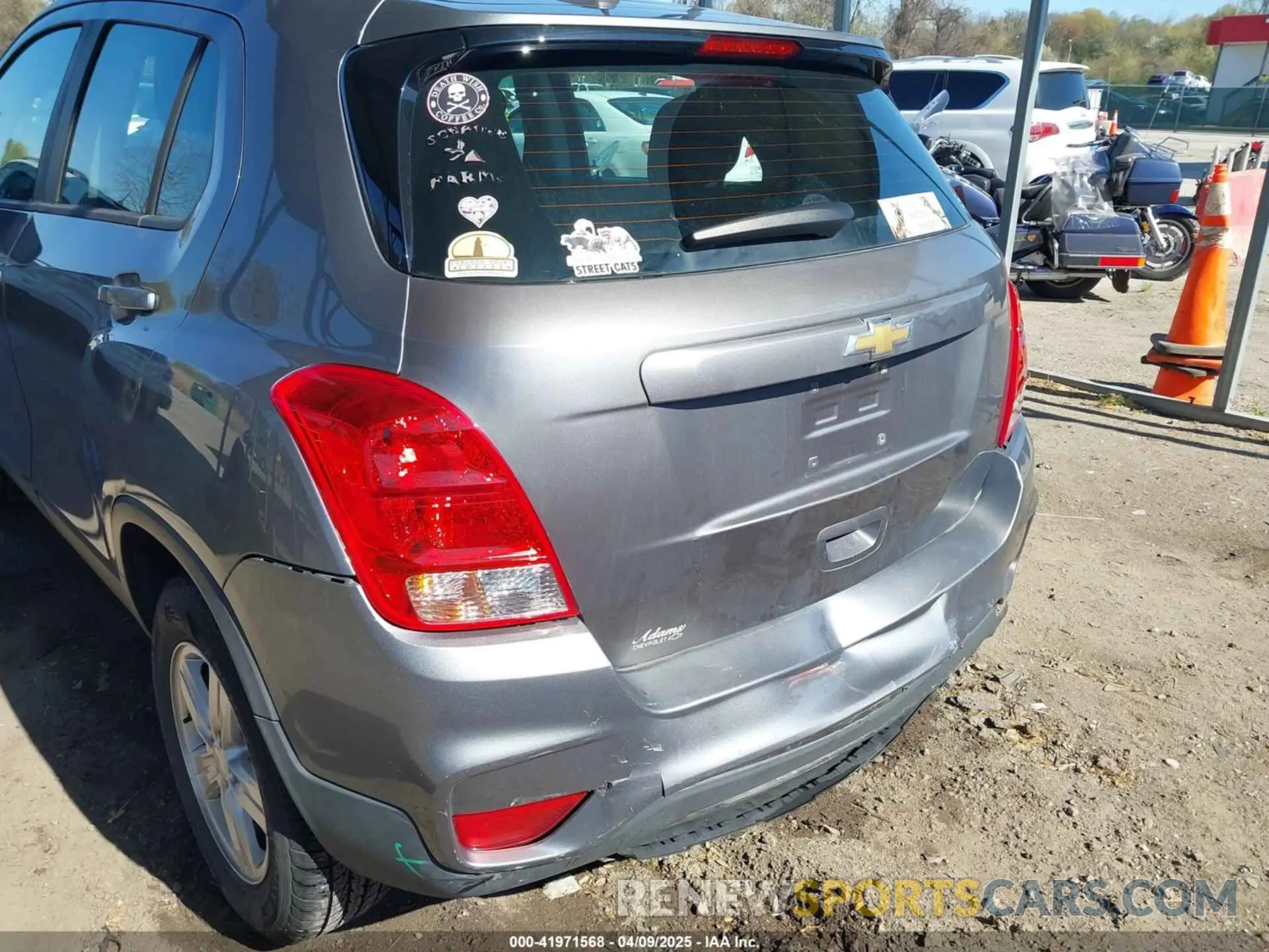 17 Фотография поврежденного автомобиля 3GNCJNSB6LL276347 CHEVROLET TRAX 2020