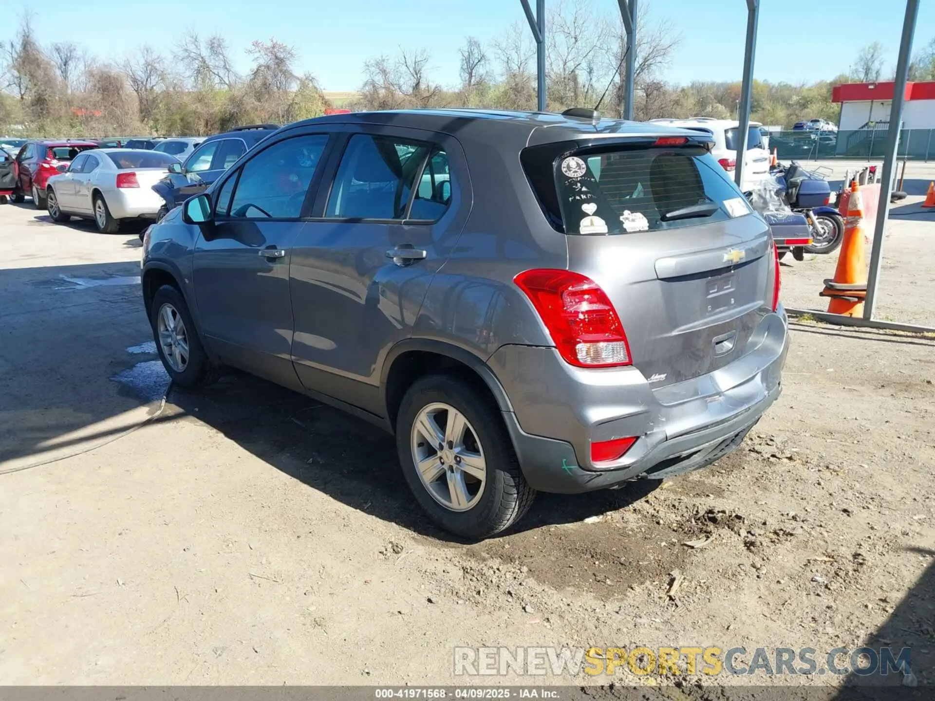 3 Фотография поврежденного автомобиля 3GNCJNSB6LL276347 CHEVROLET TRAX 2020