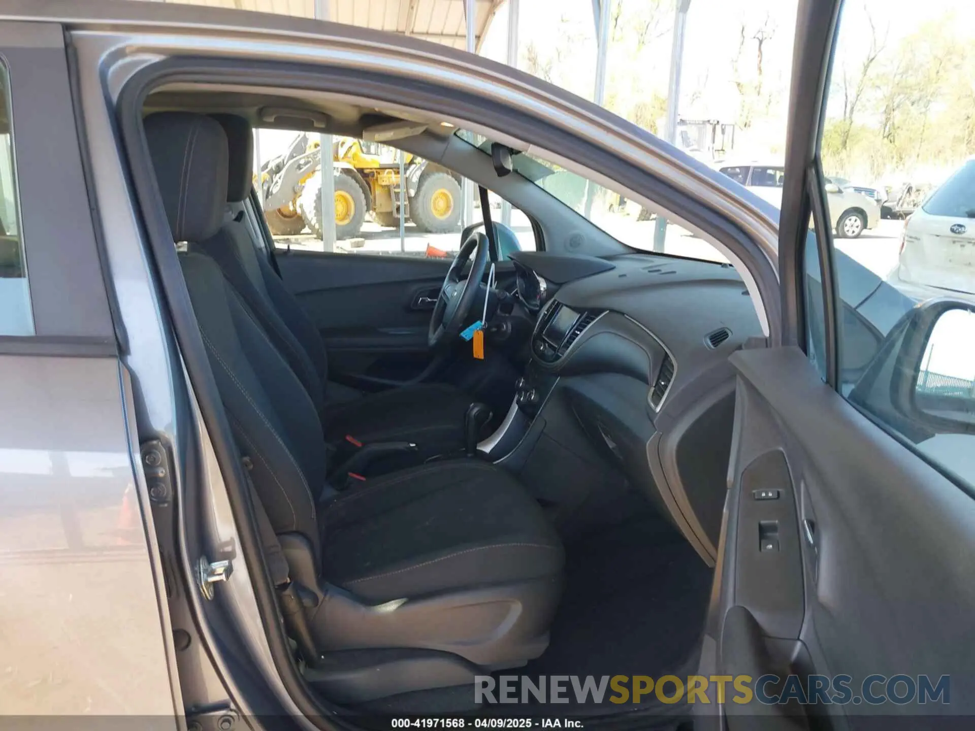 5 Фотография поврежденного автомобиля 3GNCJNSB6LL276347 CHEVROLET TRAX 2020