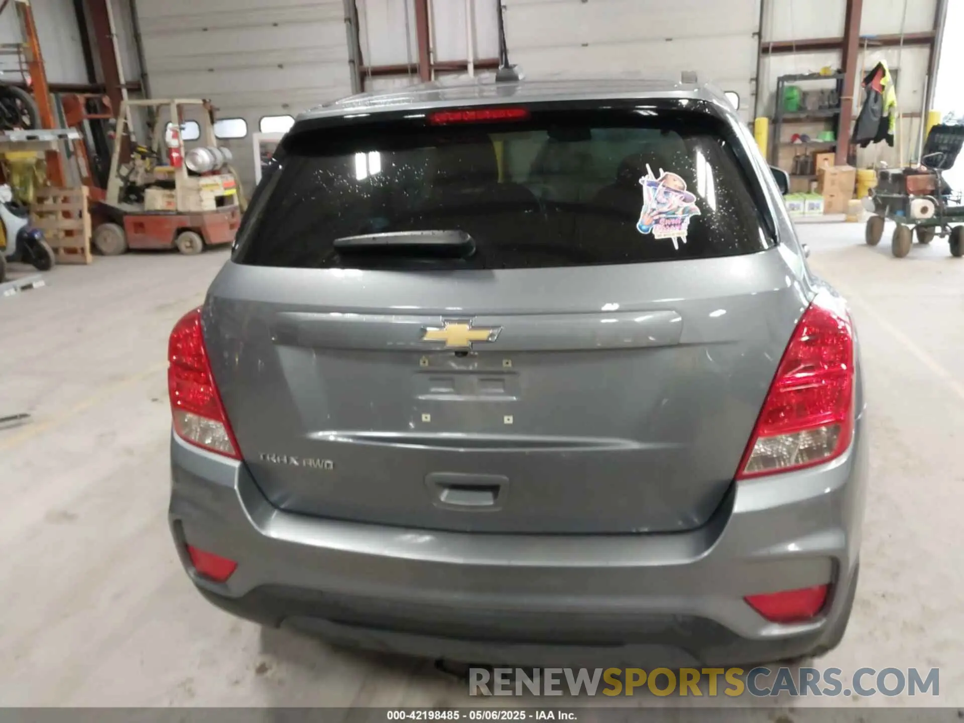 17 Photograph of a damaged car 3GNCJNSB8LL183510 CHEVROLET TRAX 2020