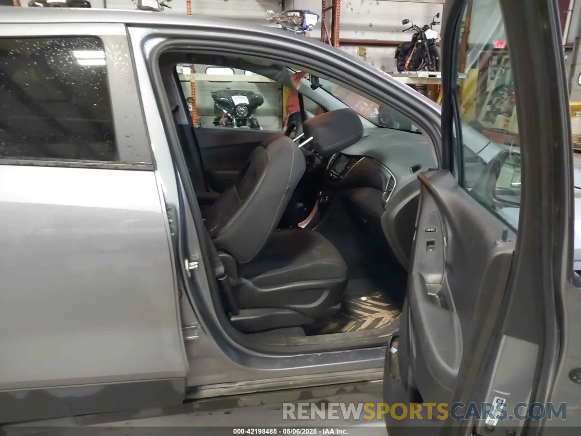 5 Photograph of a damaged car 3GNCJNSB8LL183510 CHEVROLET TRAX 2020