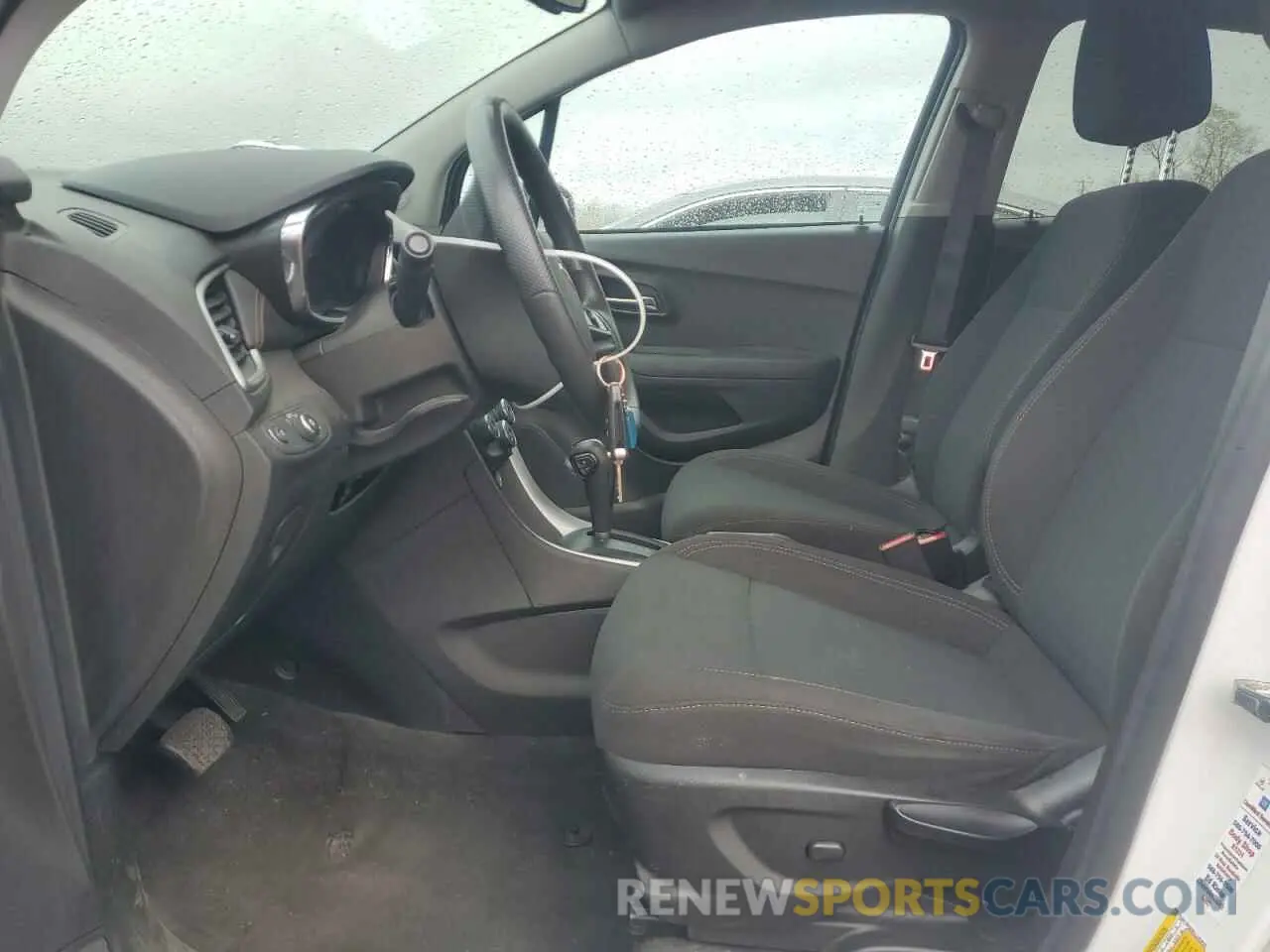 7 Photograph of a damaged car 3GNCJNSB9LL131819 CHEVROLET TRAX 2020