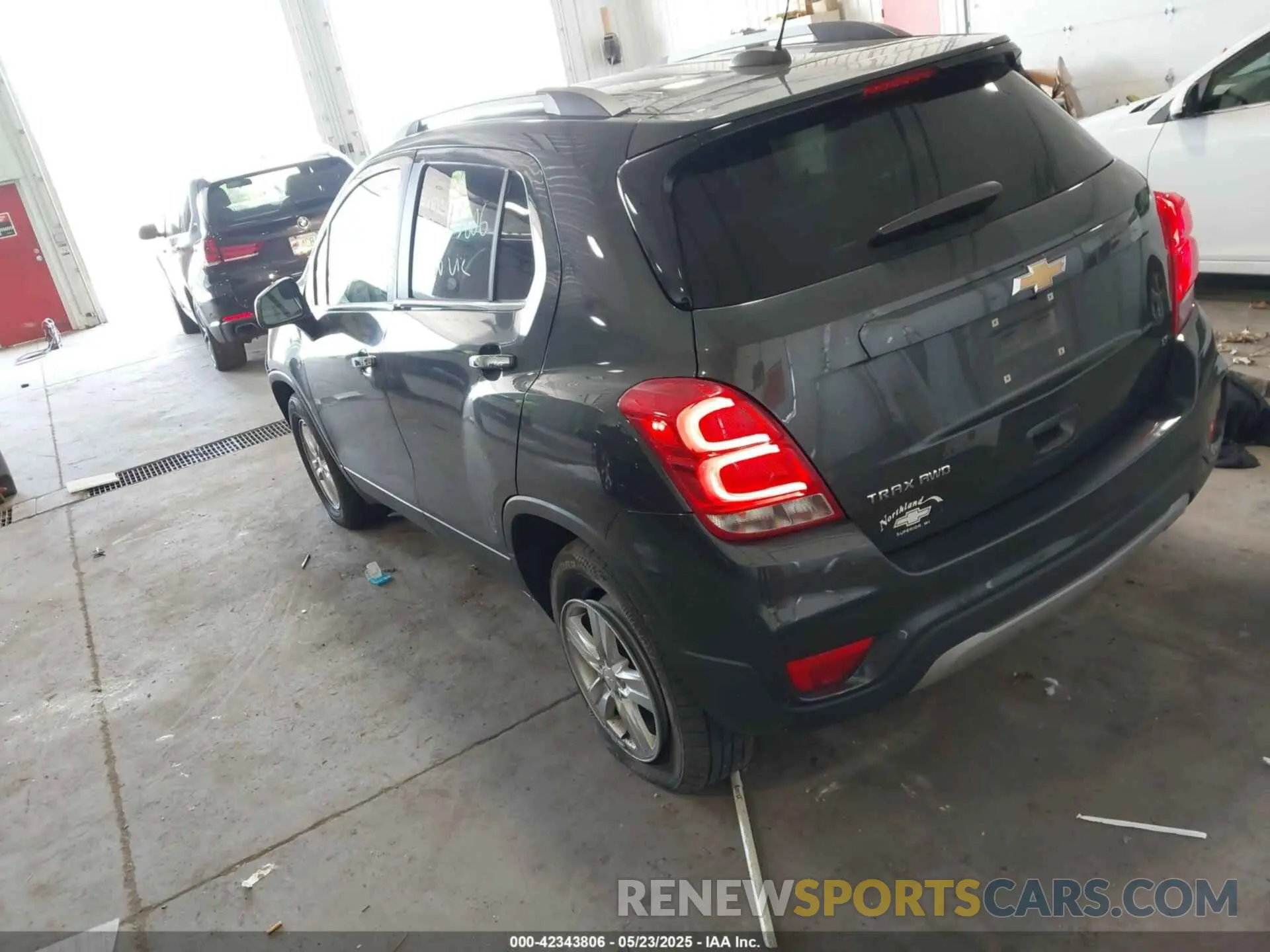 3 Photograph of a damaged car 3GNCJPSB0LL209030 CHEVROLET TRAX 2020