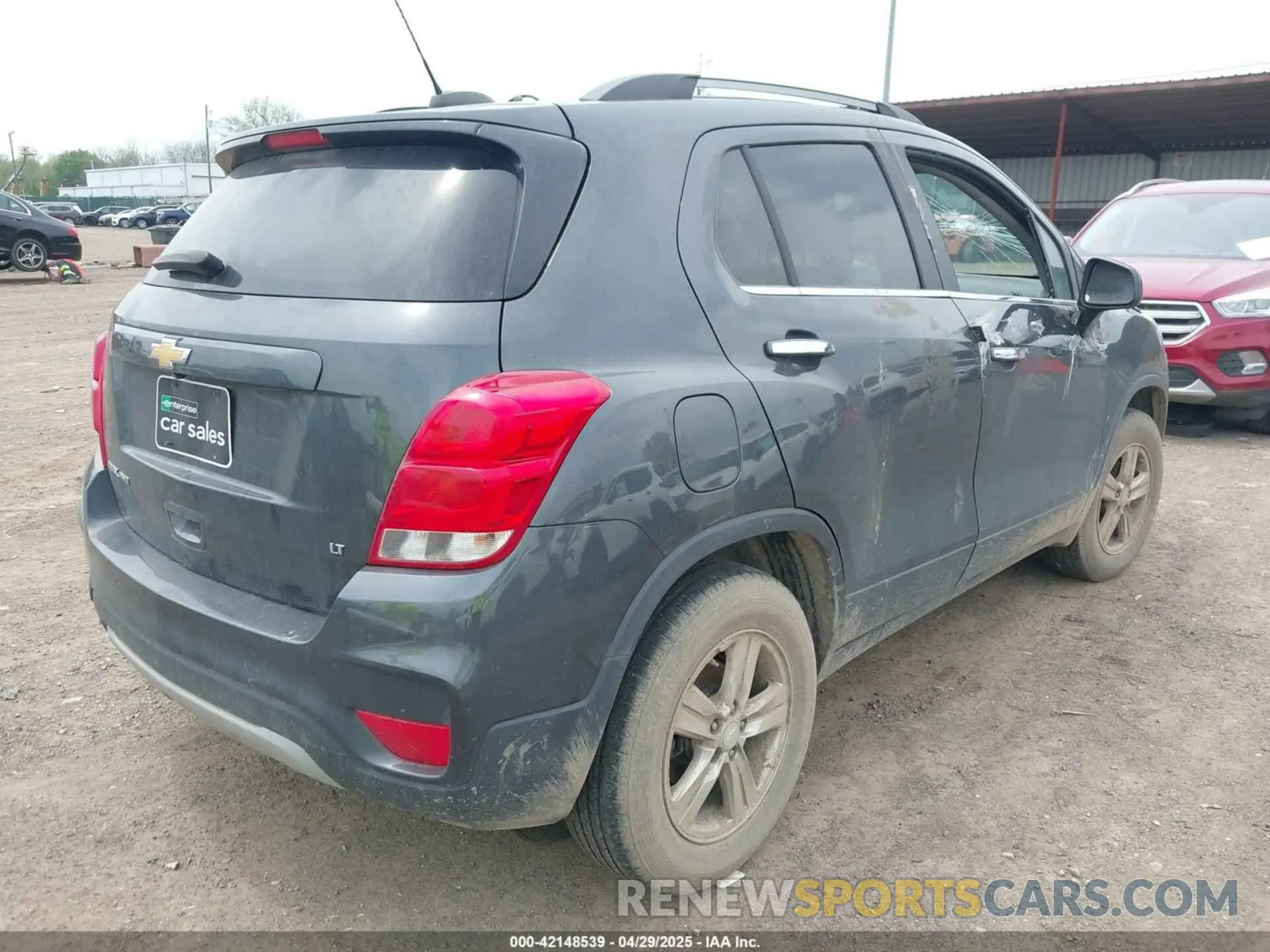 4 Photograph of a damaged car 3GNCJPSB1LL193596 CHEVROLET TRAX 2020