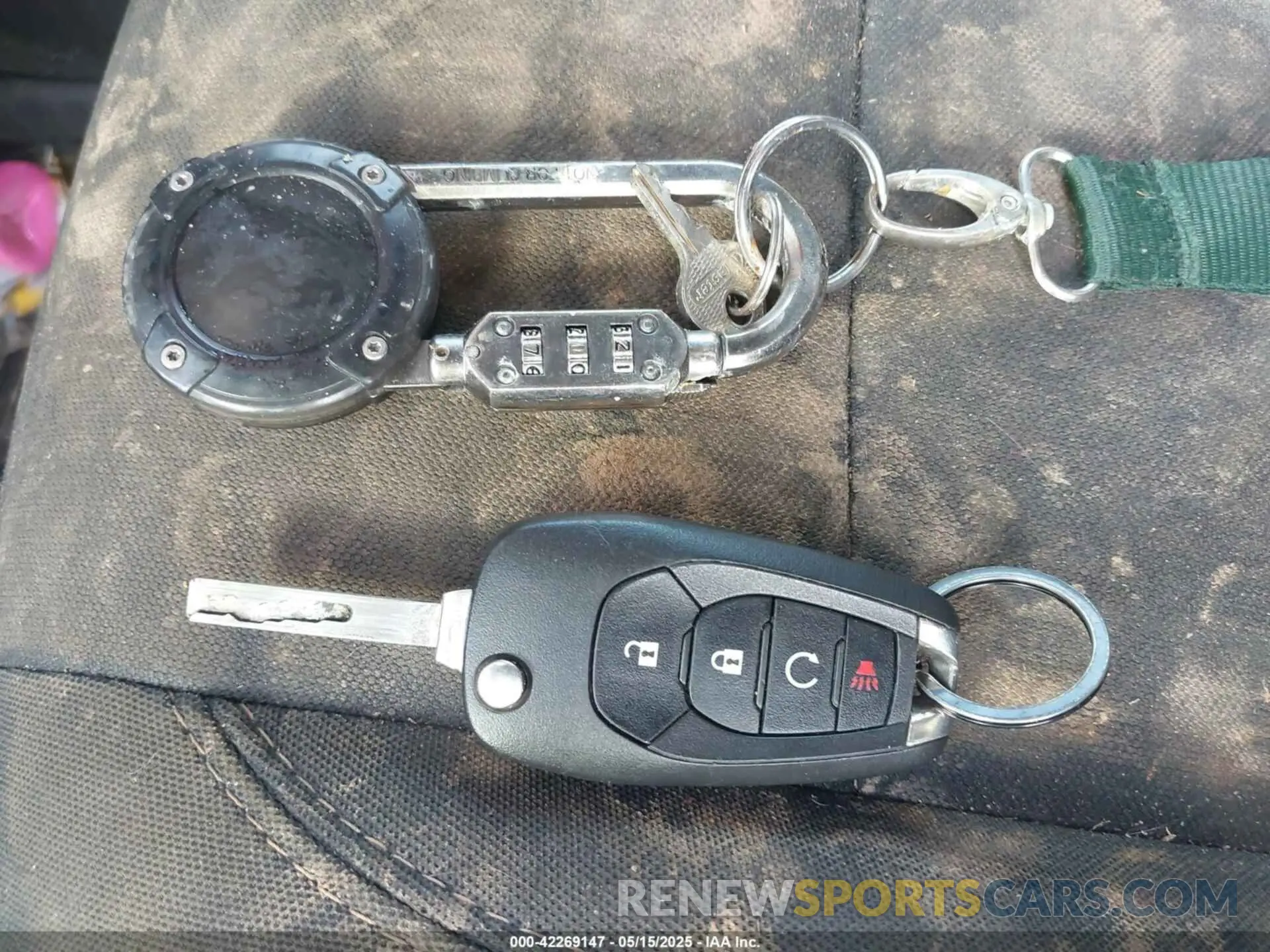11 Photograph of a damaged car 3GNCJPSB2LL266586 CHEVROLET TRAX 2020