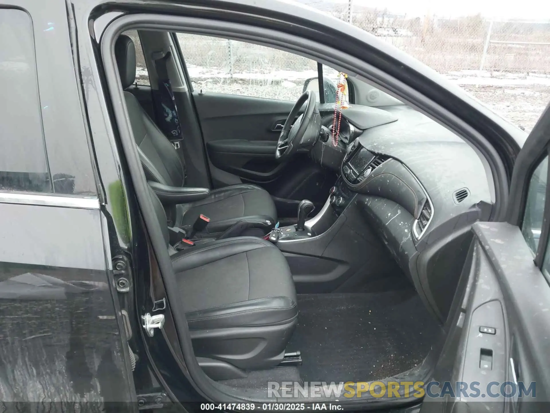 5 Фотография поврежденного автомобиля 3GNCJPSB3LL334300 CHEVROLET TRAX 2020