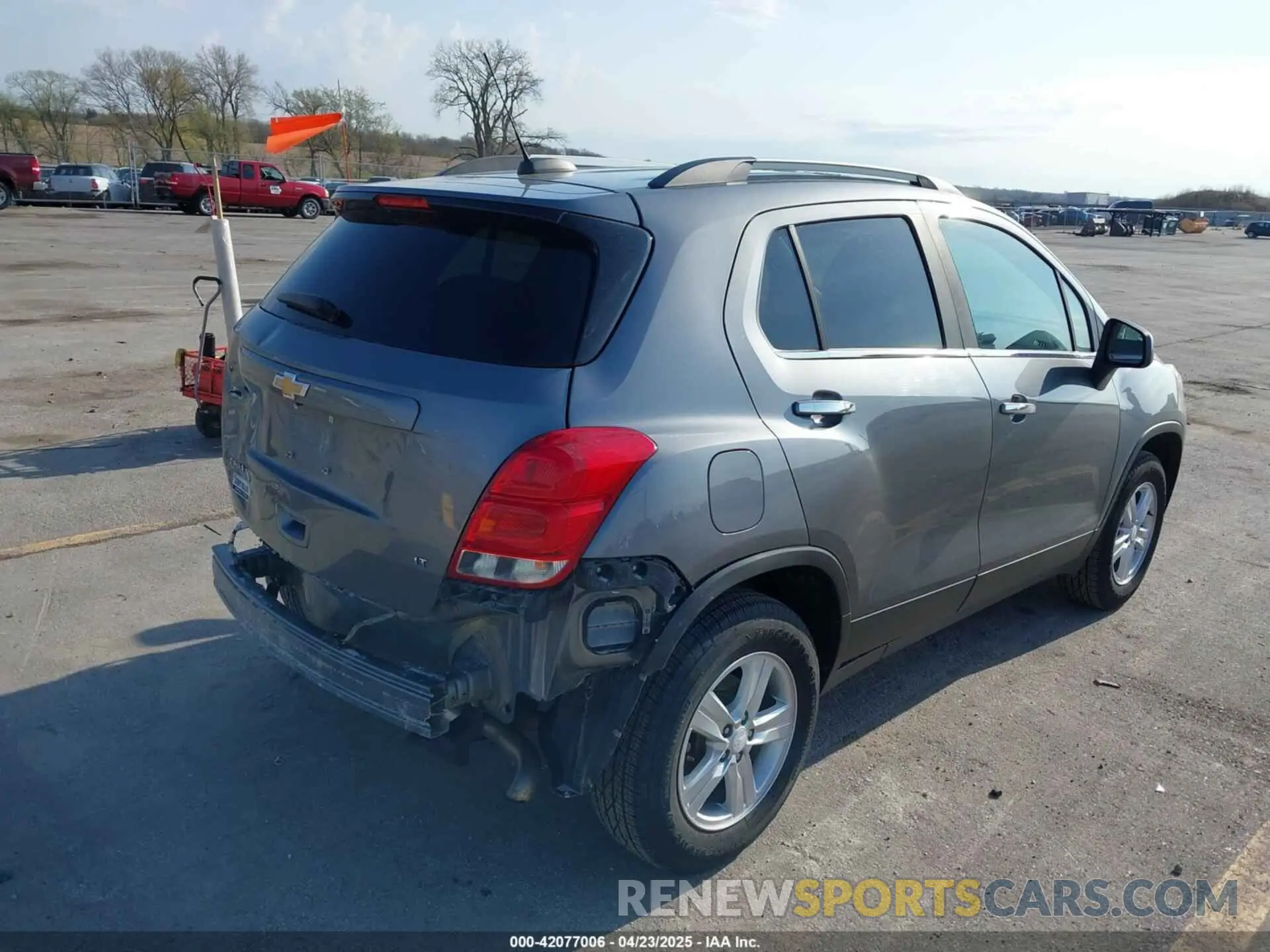 19 Photograph of a damaged car 3GNCJPSB7LL150297 CHEVROLET TRAX 2020