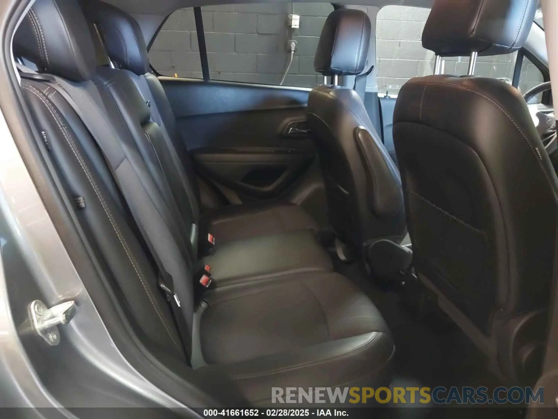 8 Photograph of a damaged car 3GNCJPSB7LL189181 CHEVROLET TRAX 2020