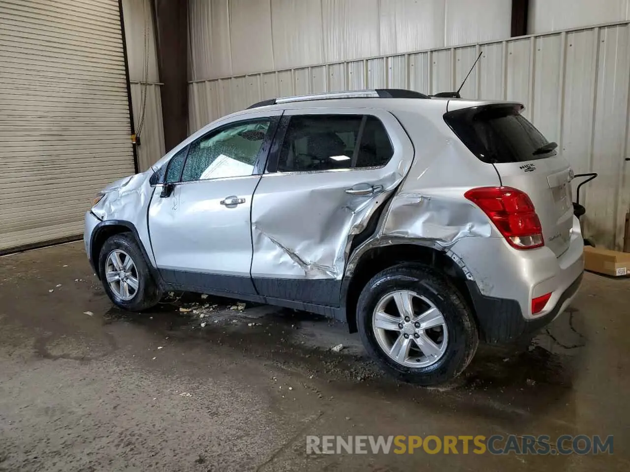 2 Photograph of a damaged car 3GNCJPSB9LL195774 CHEVROLET TRAX 2020