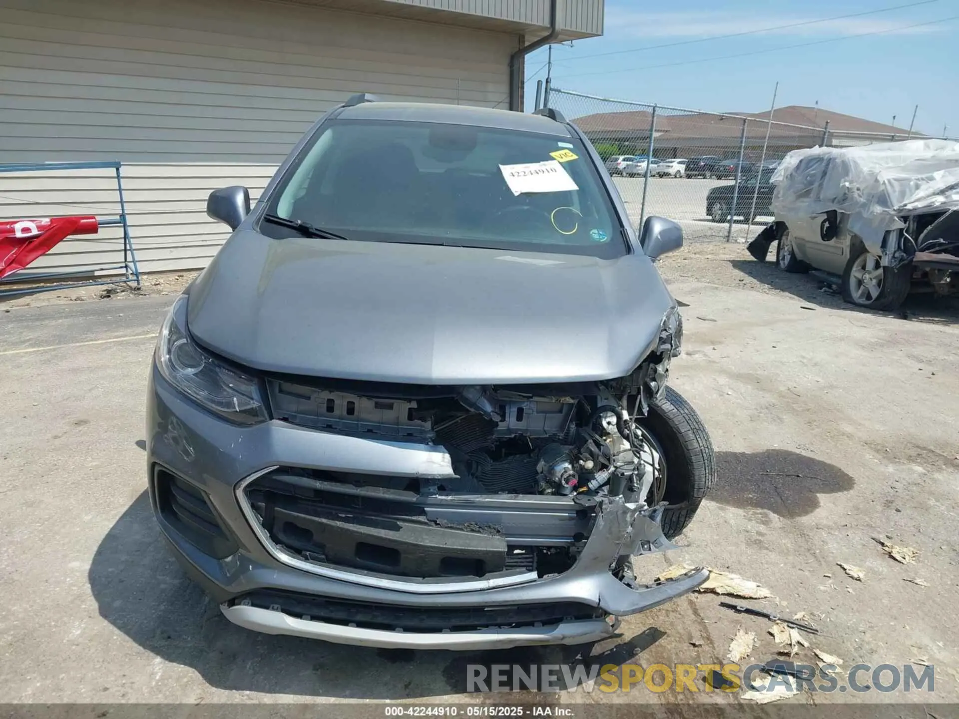 12 Photograph of a damaged car 3GNCJPSBXLL275553 CHEVROLET TRAX 2020