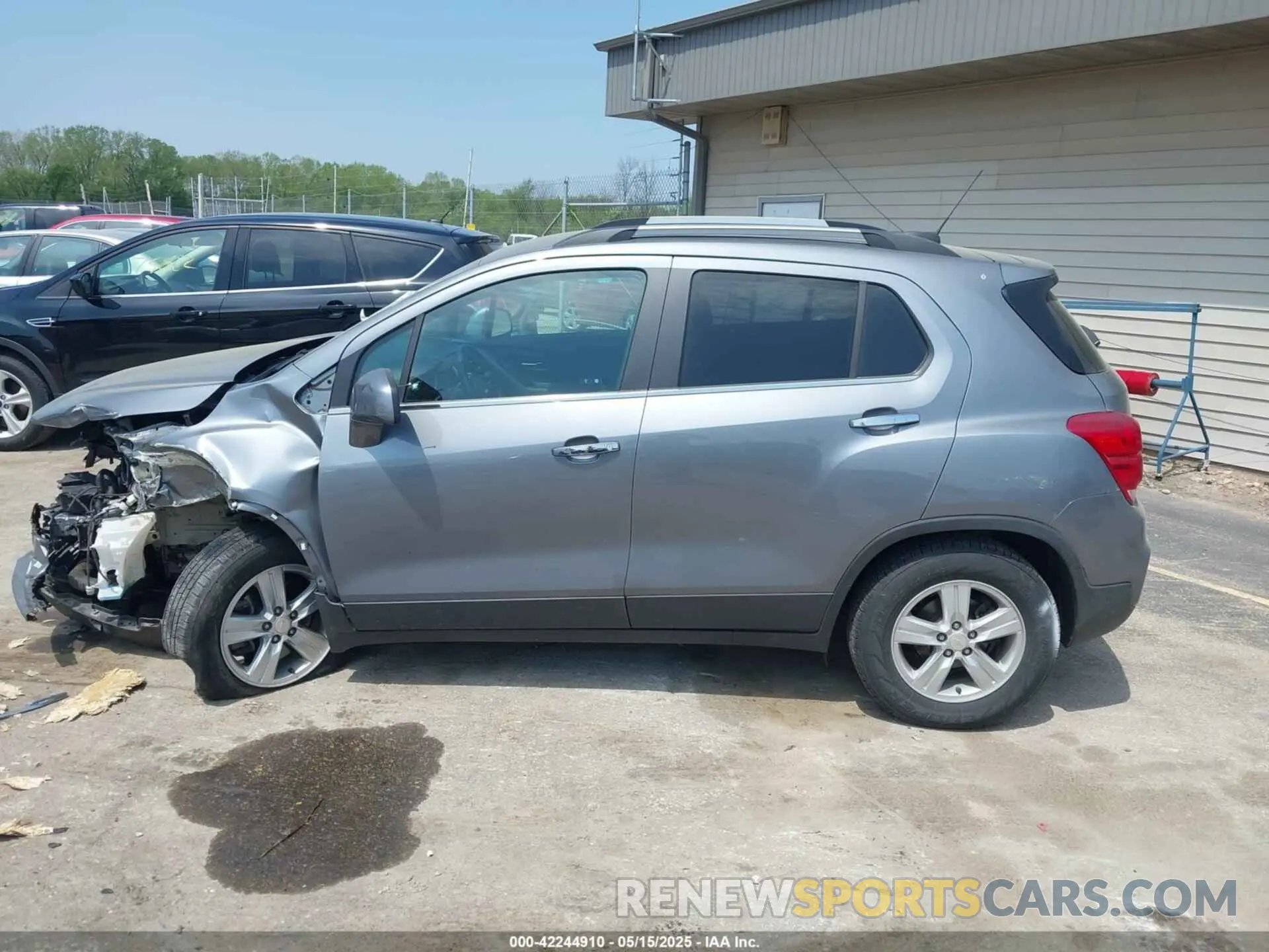 14 Photograph of a damaged car 3GNCJPSBXLL275553 CHEVROLET TRAX 2020