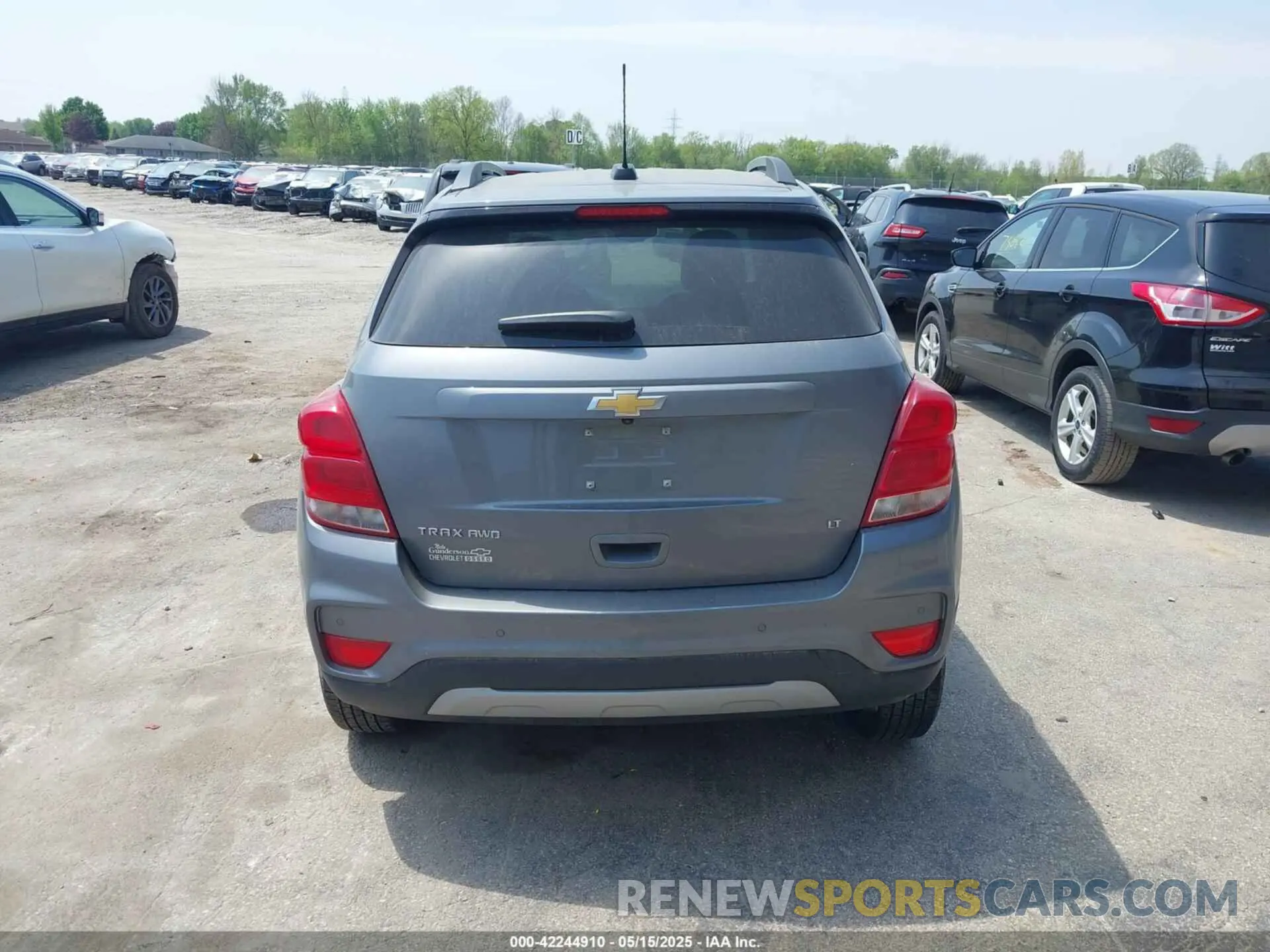 16 Photograph of a damaged car 3GNCJPSBXLL275553 CHEVROLET TRAX 2020
