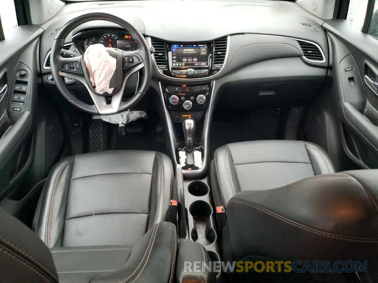8 Photograph of a damaged car 3GNCJRSBXLL174279 CHEVROLET TRAX 2020