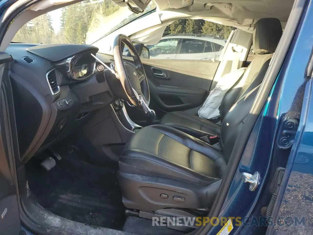 7 Фотография поврежденного автомобиля 3GNCJRSBXLL215719 CHEVROLET TRAX 2020