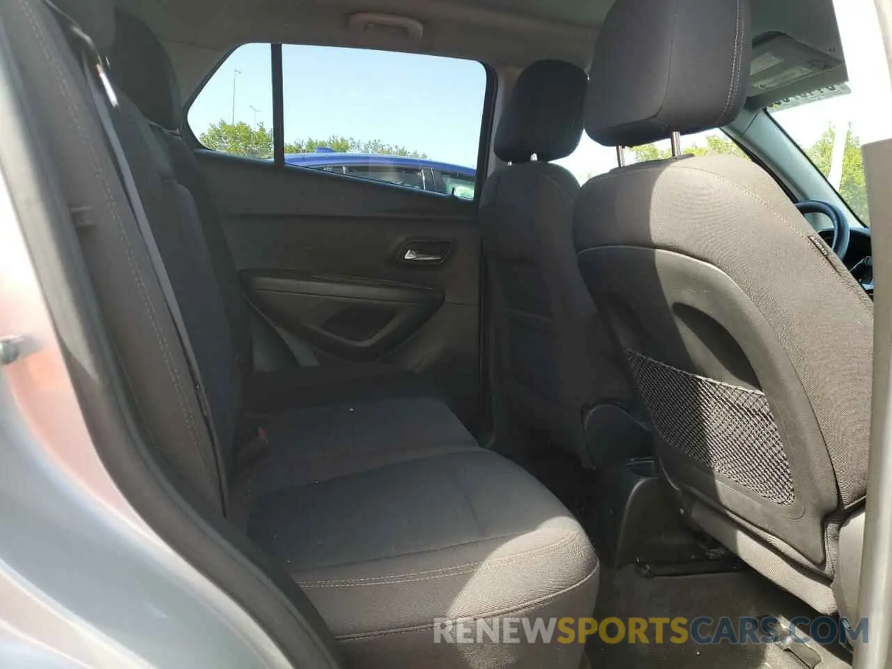11 Фотография поврежденного автомобиля KL7CJKSB1LB021319 CHEVROLET TRAX 2020