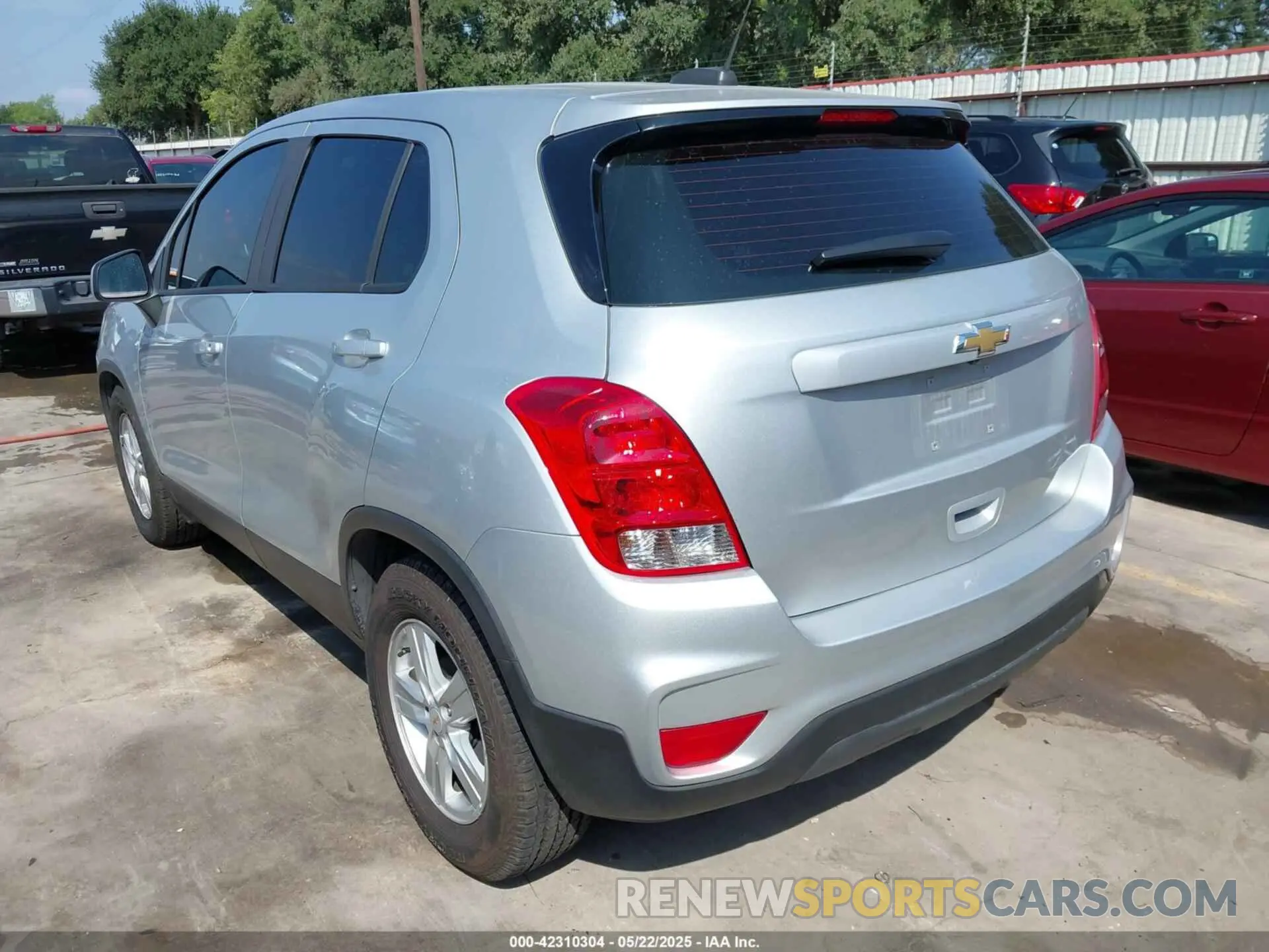 3 Фотография поврежденного автомобиля KL7CJKSB1LB039707 CHEVROLET TRAX 2020