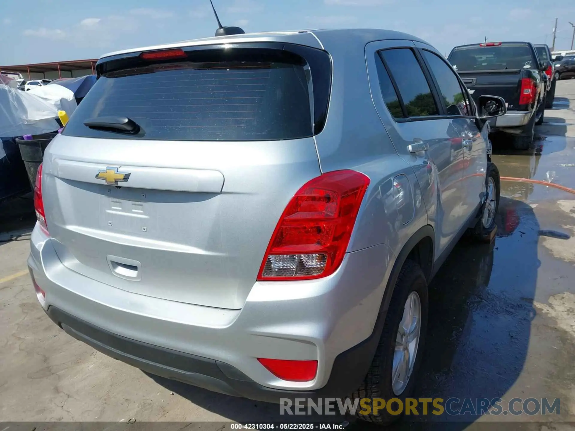 4 Фотография поврежденного автомобиля KL7CJKSB1LB039707 CHEVROLET TRAX 2020