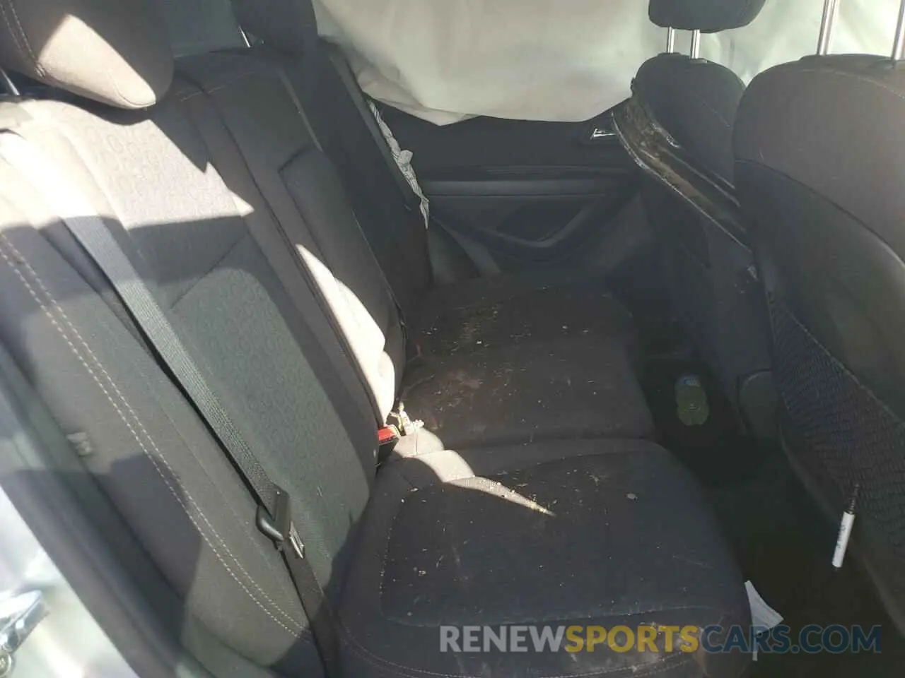 10 Photograph of a damaged car KL7CJKSB1LB312743 CHEVROLET TRAX 2020