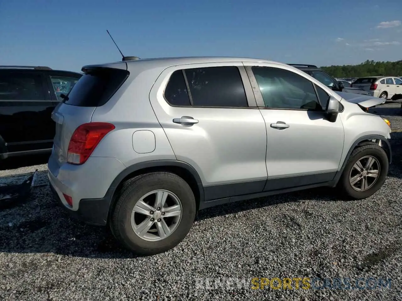 3 Photograph of a damaged car KL7CJKSB1LB312743 CHEVROLET TRAX 2020