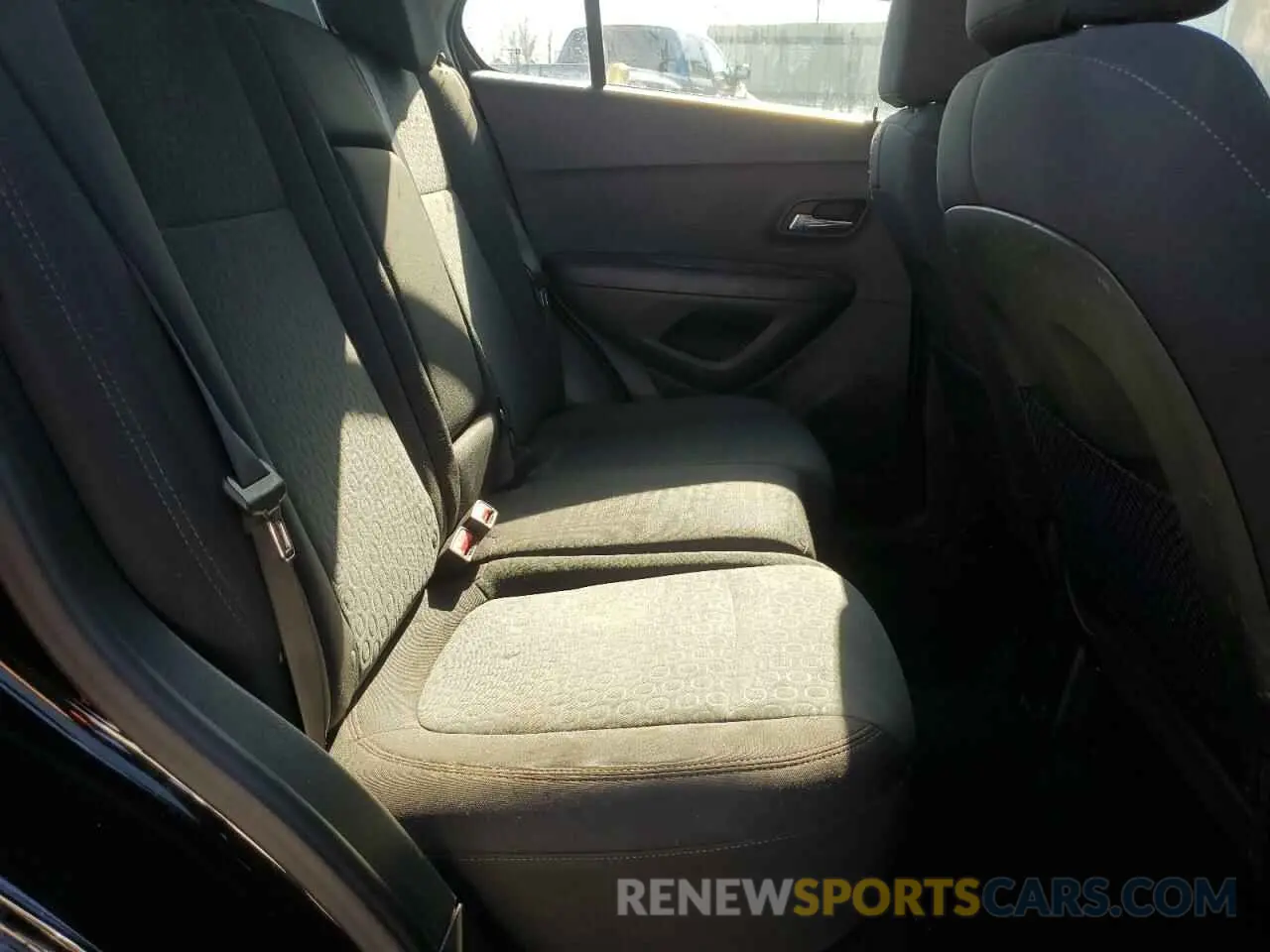 11 Photograph of a damaged car KL7CJKSB1LB324892 CHEVROLET TRAX 2020