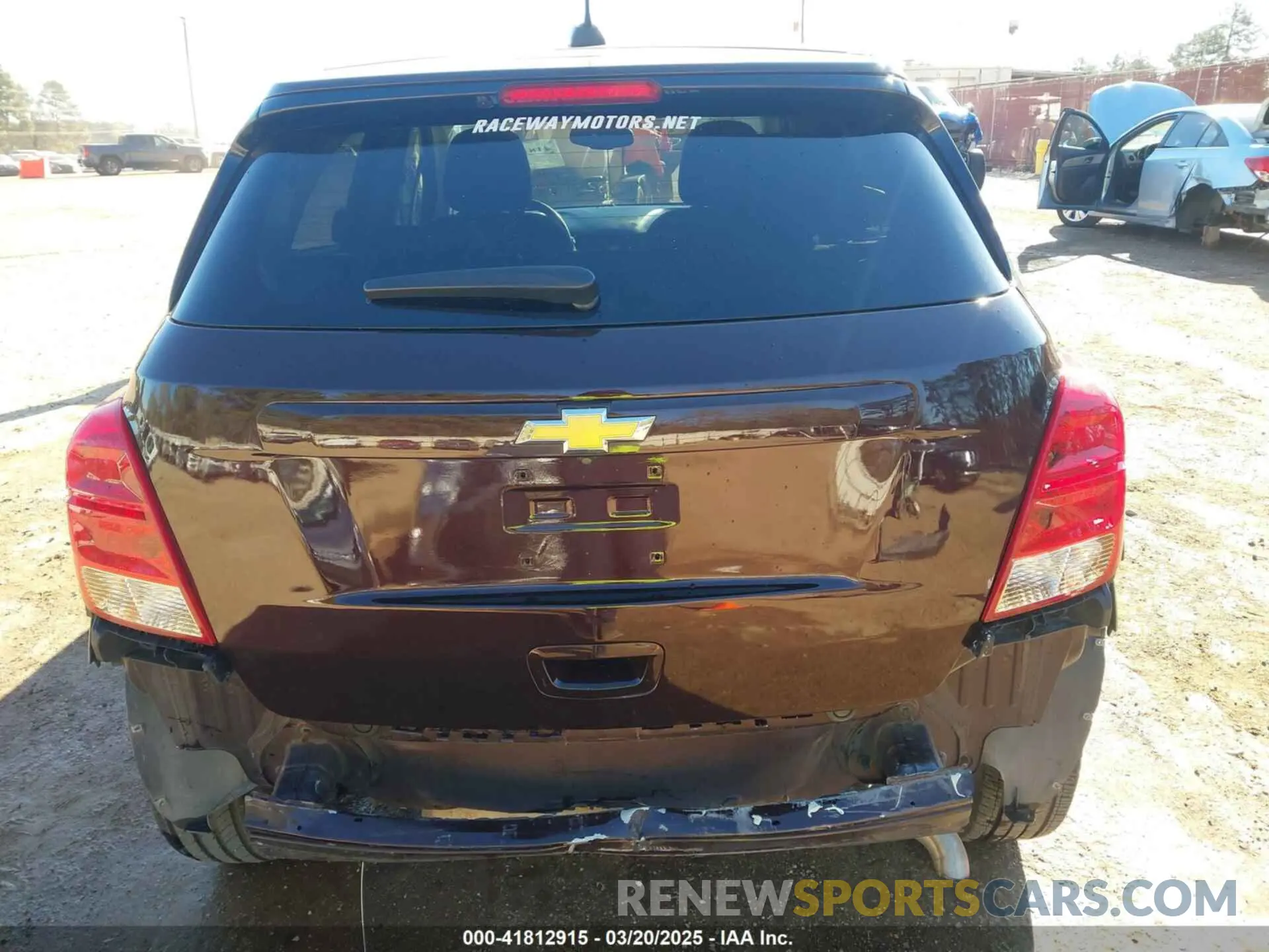 6 Photograph of a damaged car KL7CJKSB1LB346150 CHEVROLET TRAX 2020