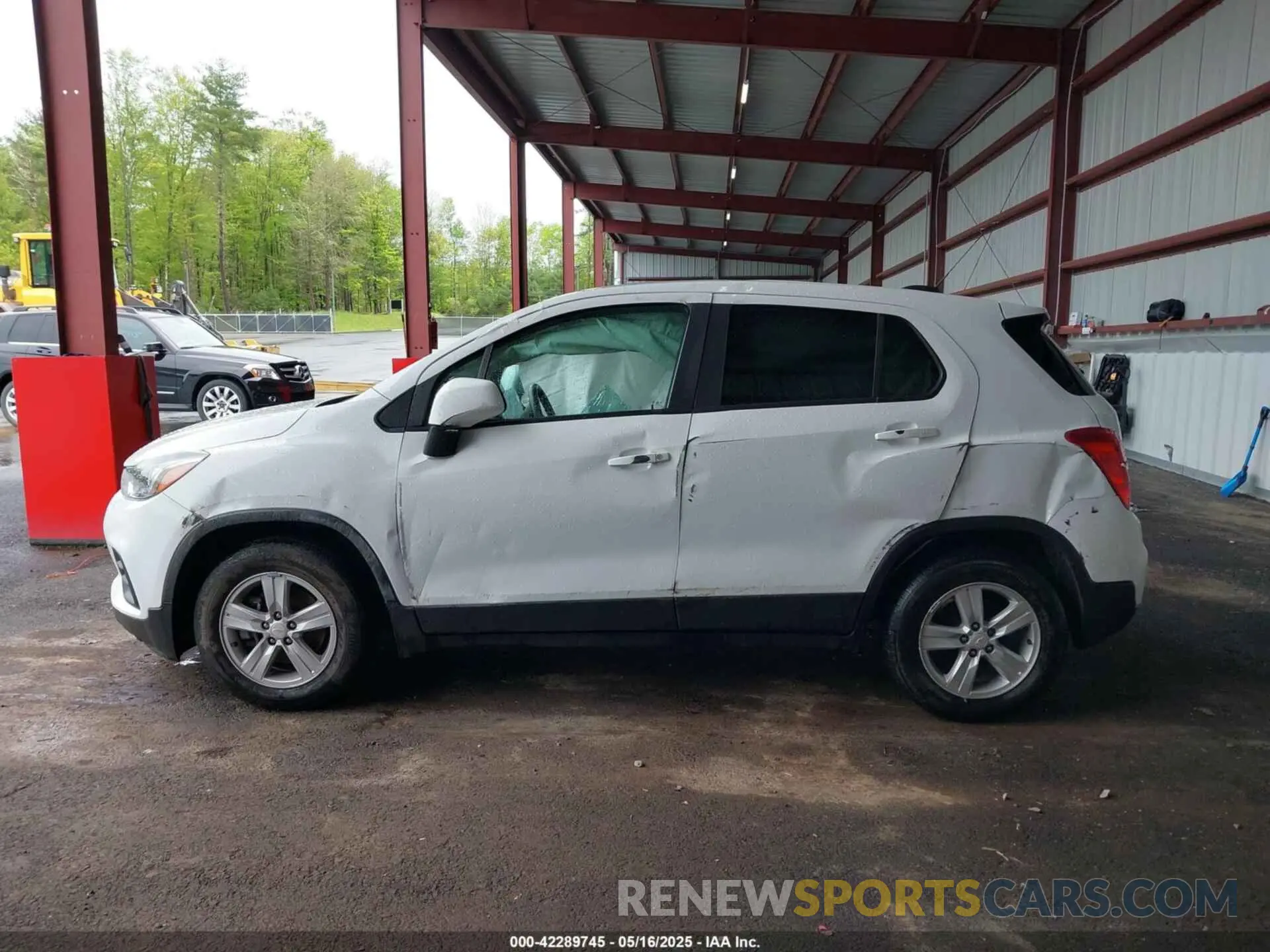 14 Photograph of a damaged car KL7CJKSB2LB019403 CHEVROLET TRAX 2020