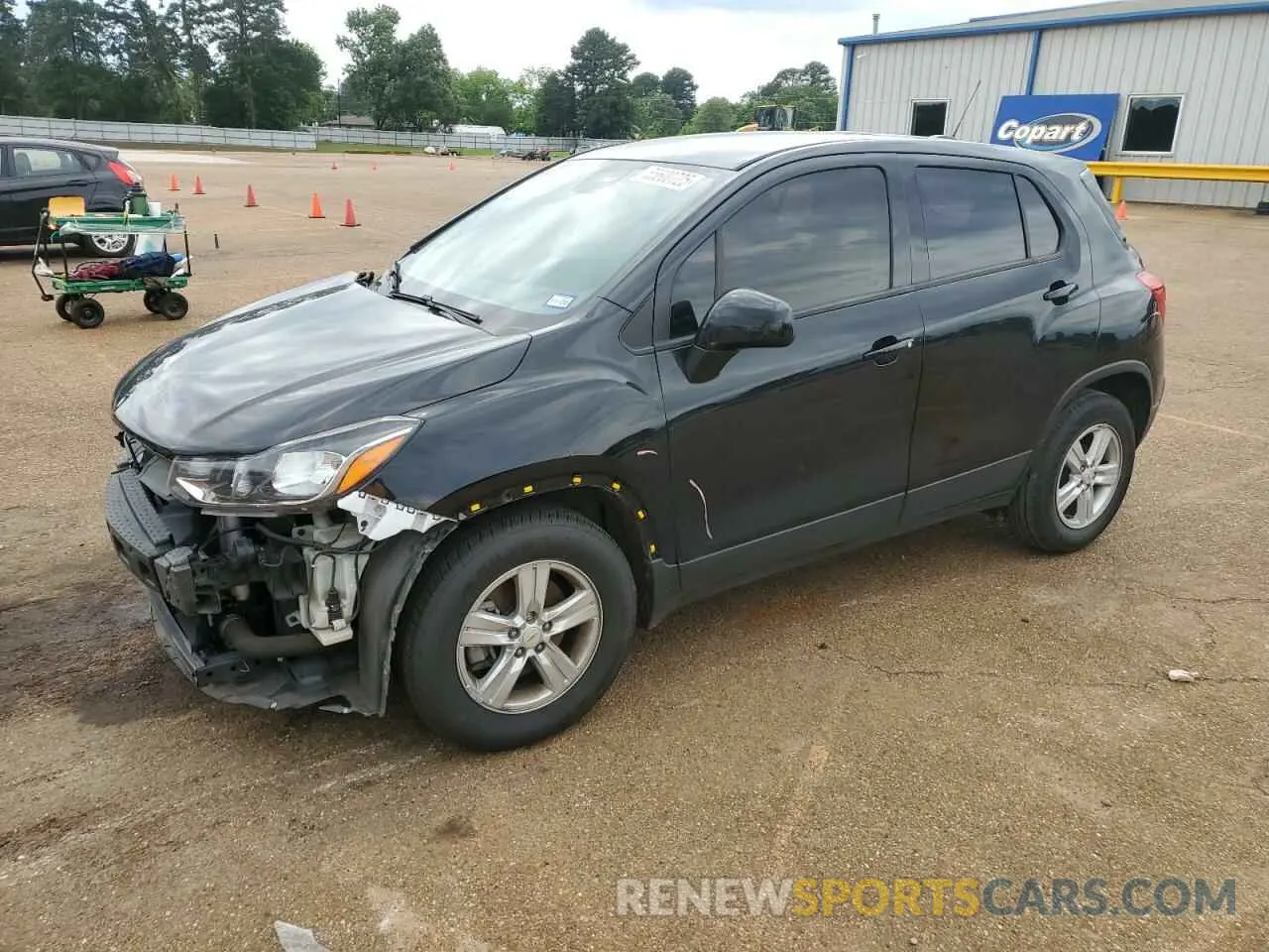 1 Photograph of a damaged car KL7CJKSB2LB083974 CHEVROLET TRAX 2020