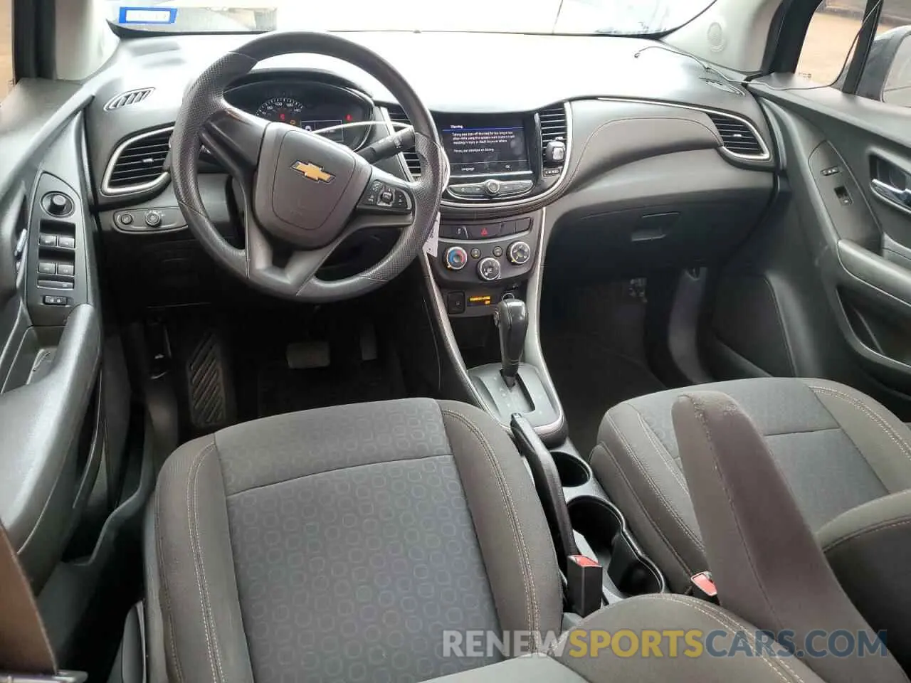 8 Photograph of a damaged car KL7CJKSB2LB083974 CHEVROLET TRAX 2020
