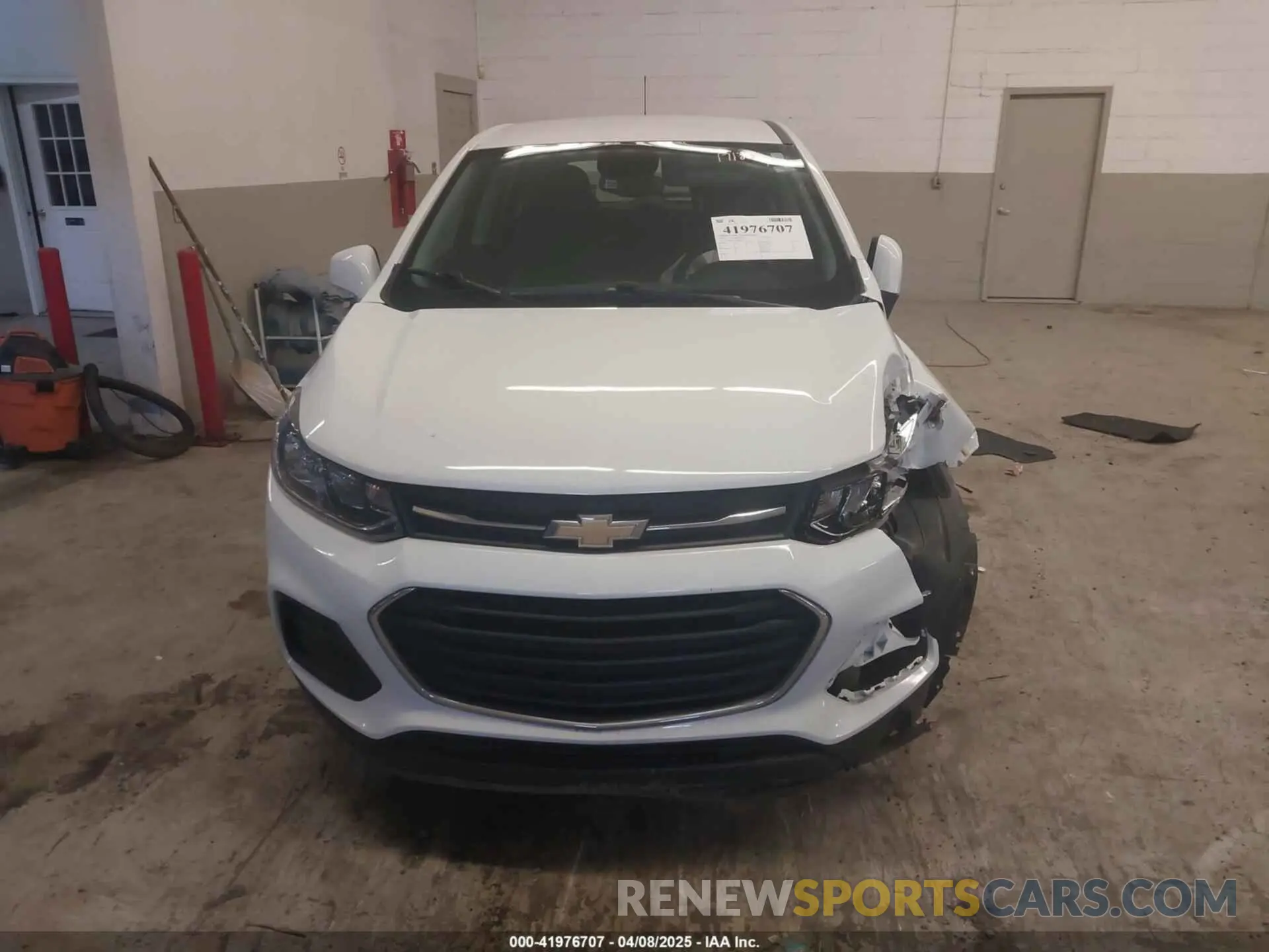 12 Фотография поврежденного автомобиля KL7CJKSB2LB093520 CHEVROLET TRAX 2020