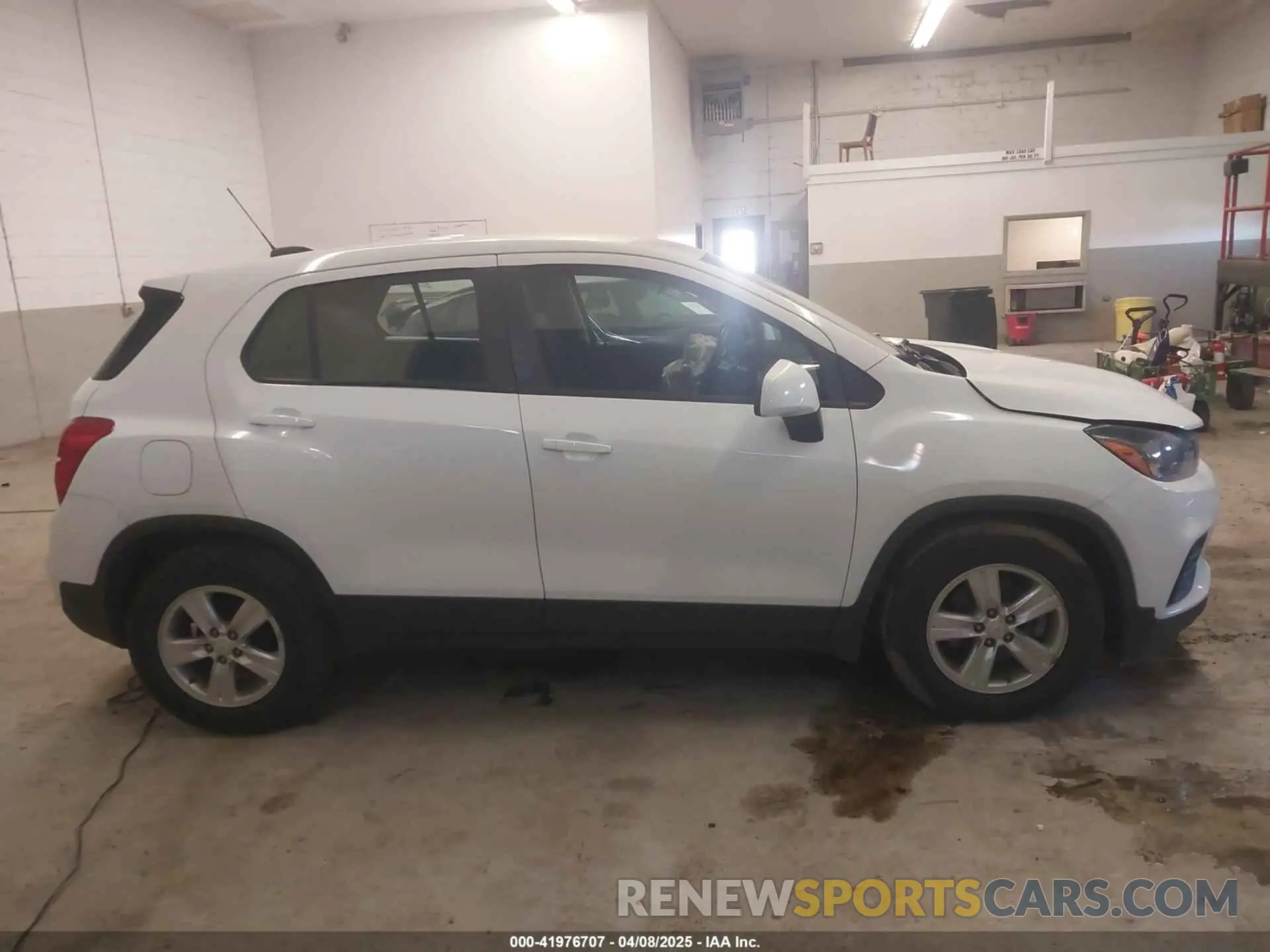 13 Фотография поврежденного автомобиля KL7CJKSB2LB093520 CHEVROLET TRAX 2020