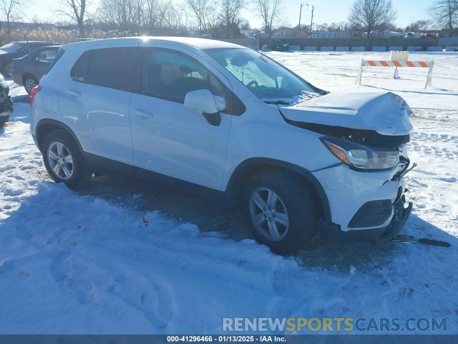 1 Фотография поврежденного автомобиля KL7CJKSB2LB327588 CHEVROLET TRAX 2020