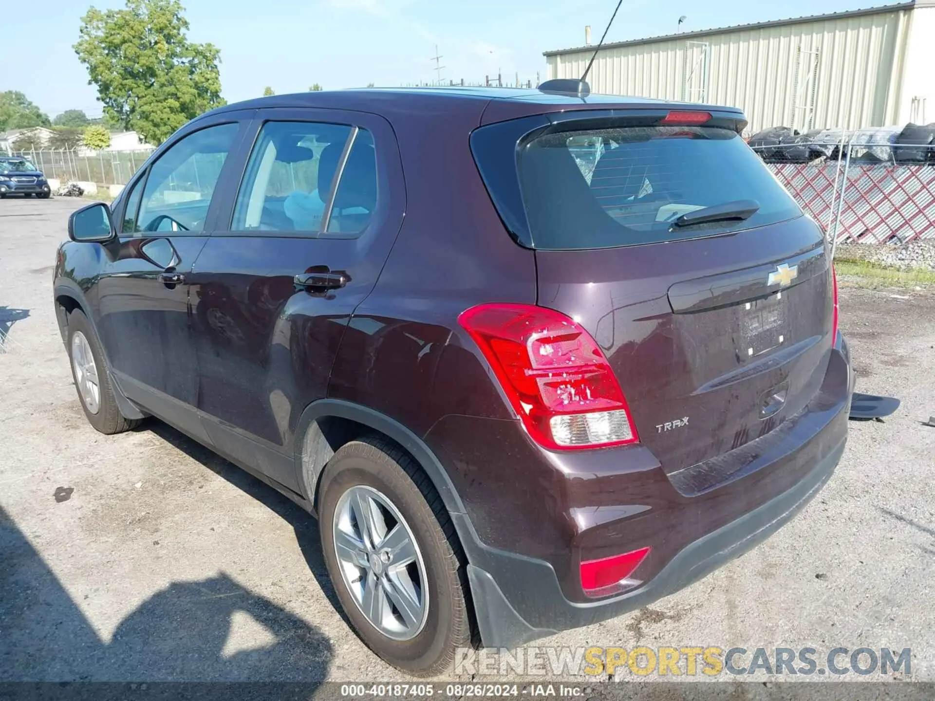 3 Photograph of a damaged car KL7CJKSB2LB352250 CHEVROLET TRAX 2020