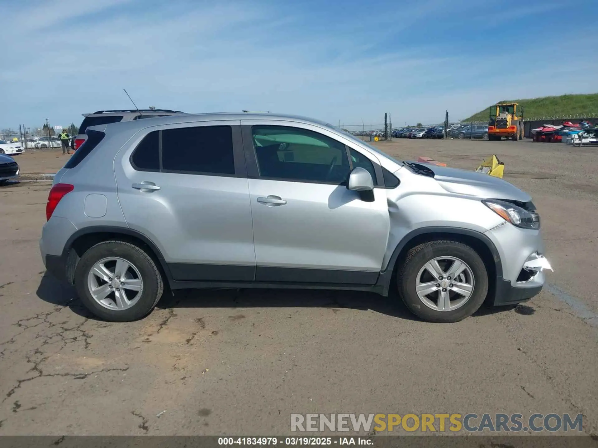 12 Фотография поврежденного автомобиля KL7CJKSB3LB022004 CHEVROLET TRAX 2020