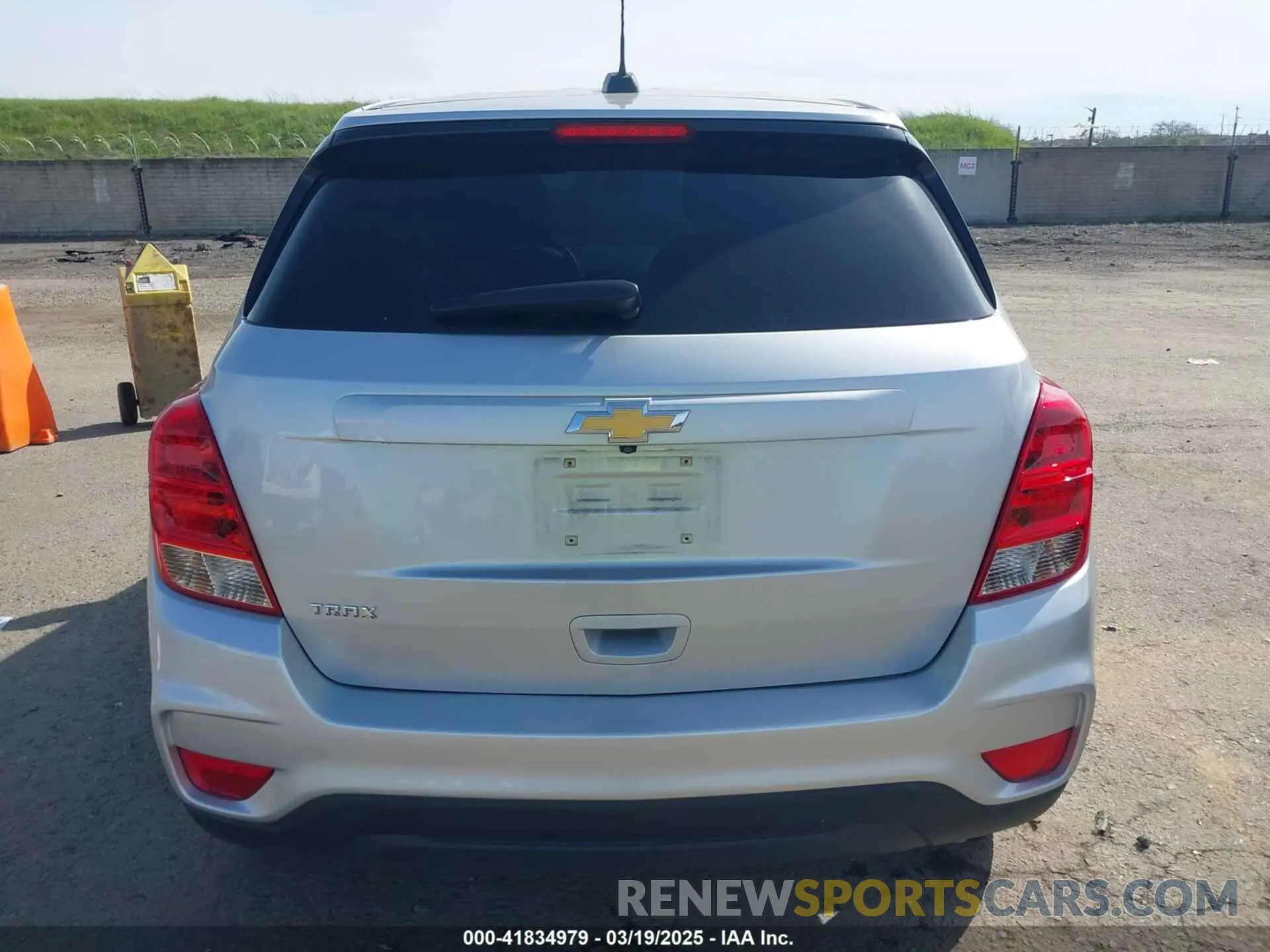 15 Фотография поврежденного автомобиля KL7CJKSB3LB022004 CHEVROLET TRAX 2020