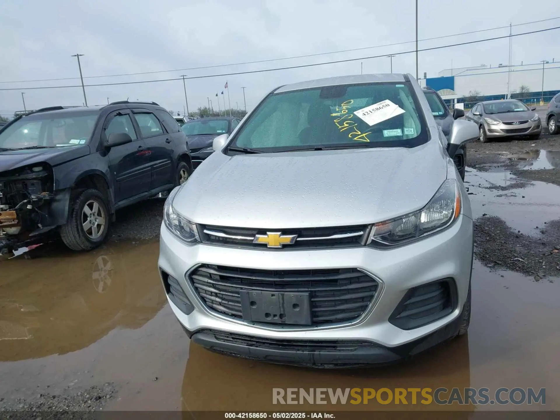 12 Photograph of a damaged car KL7CJKSB3LB310265 CHEVROLET TRAX 2020