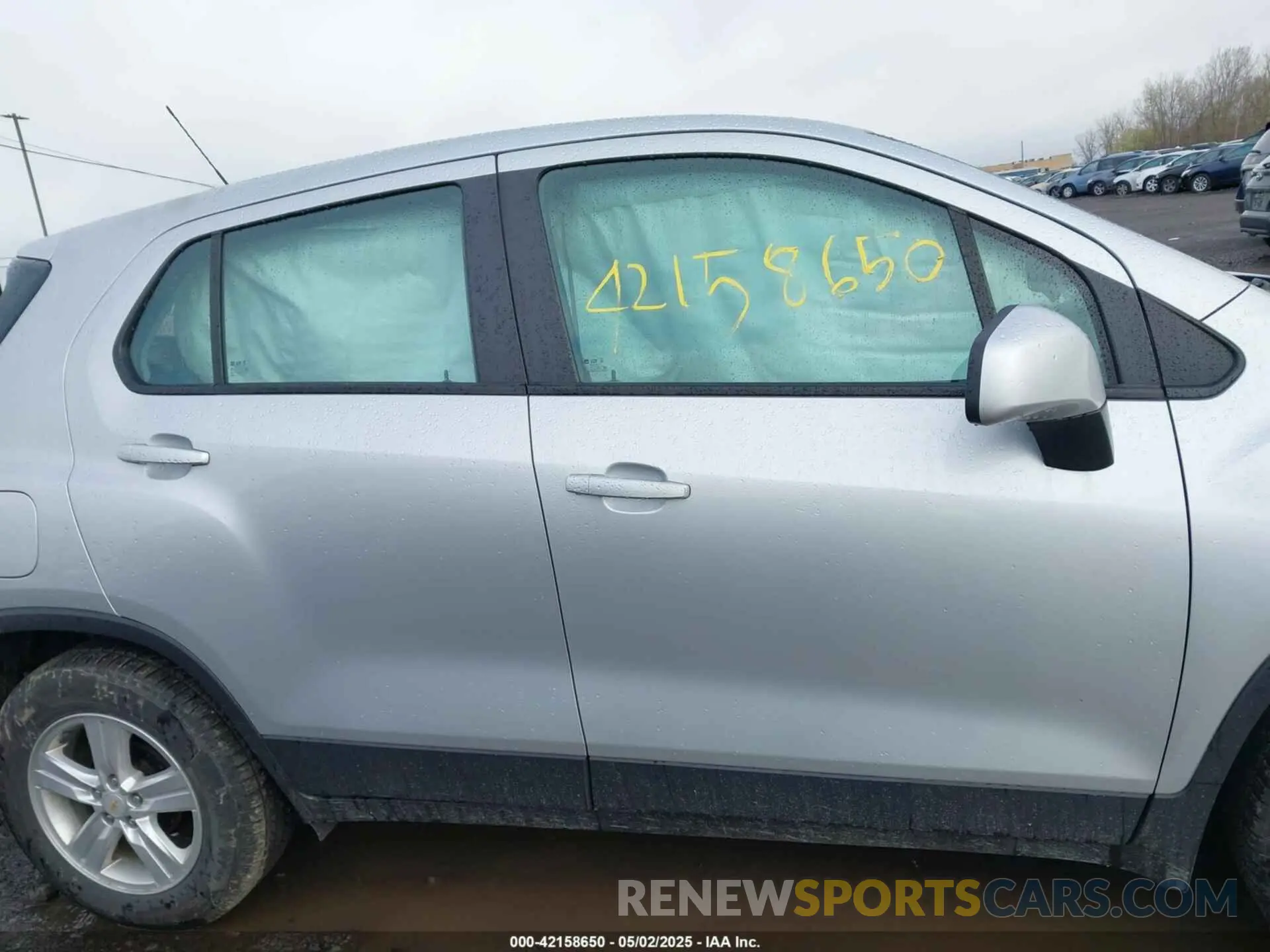 13 Photograph of a damaged car KL7CJKSB3LB310265 CHEVROLET TRAX 2020