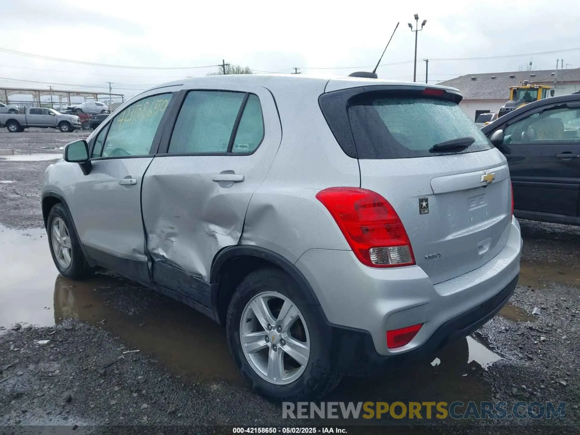 3 Photograph of a damaged car KL7CJKSB3LB310265 CHEVROLET TRAX 2020